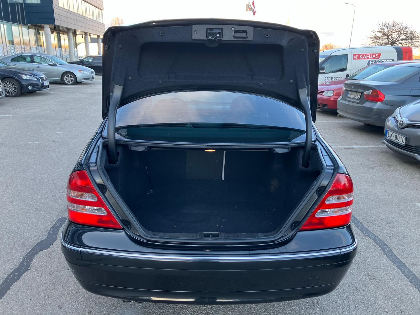 Mercedes Benz C220