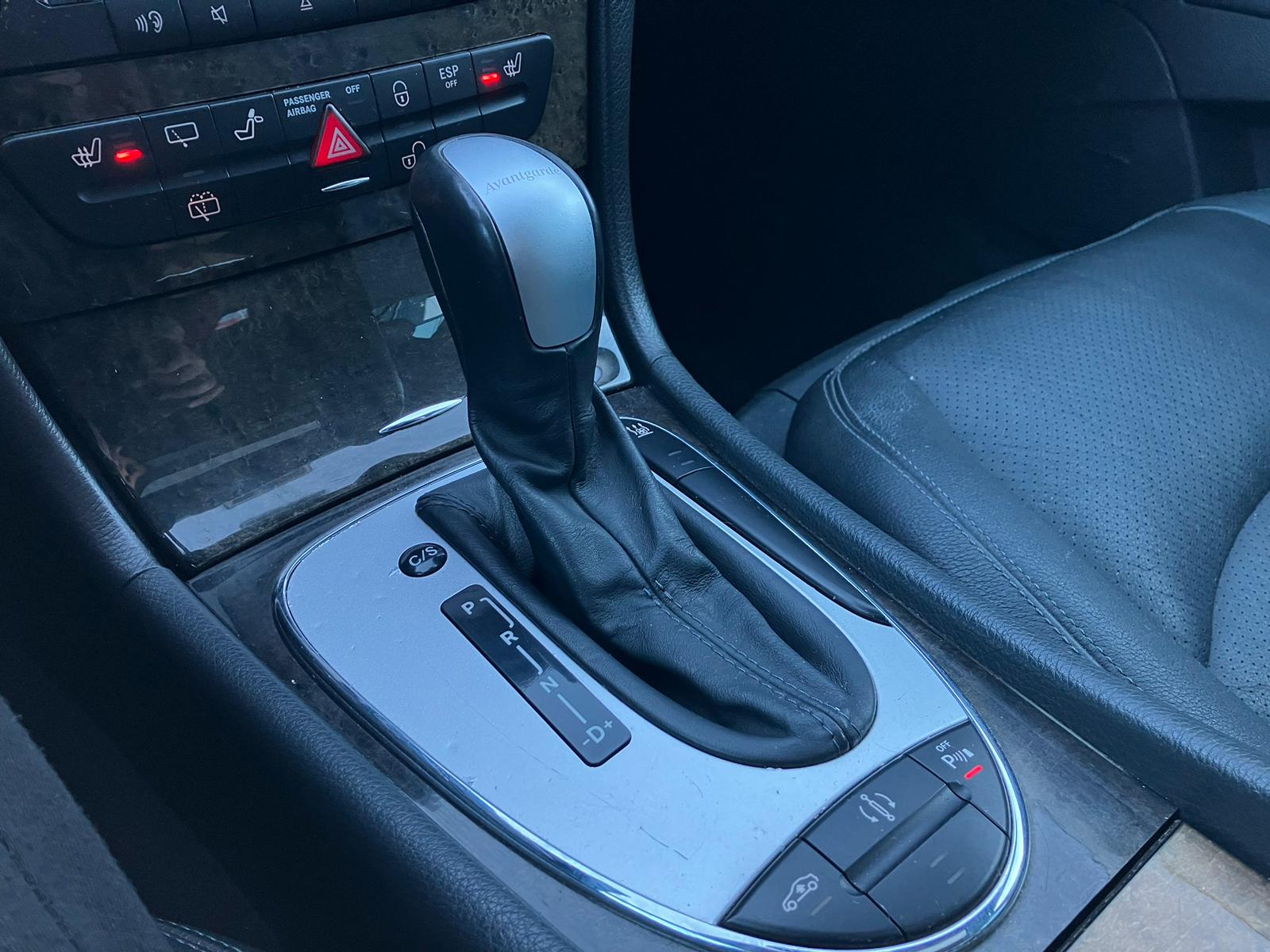 Mercedes Benz E320