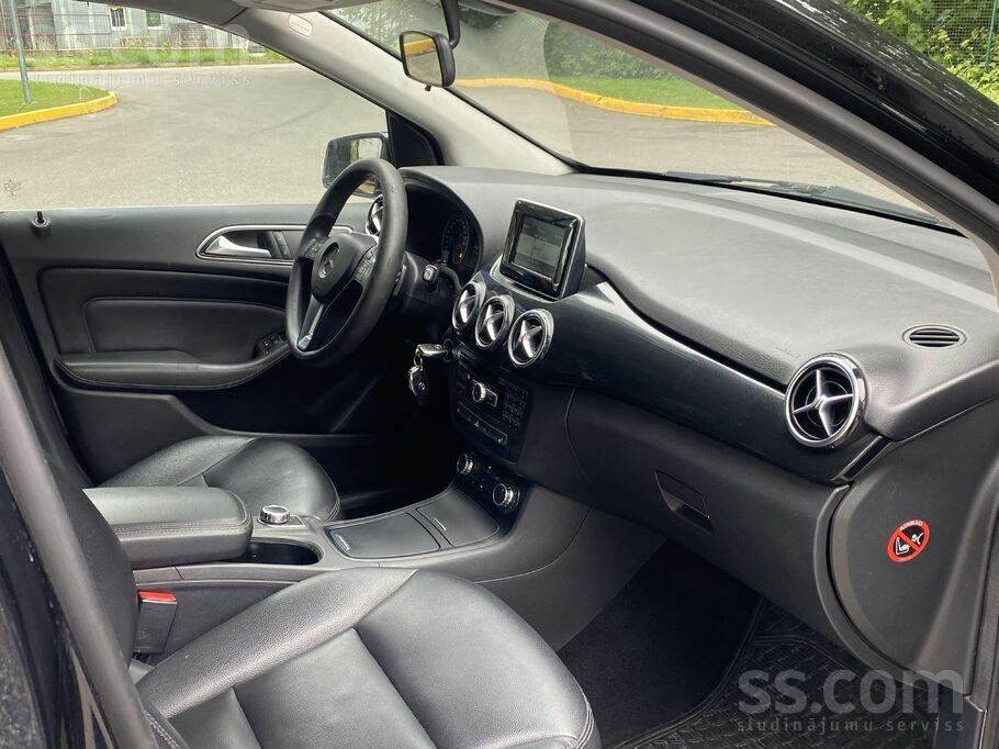 MERCEDES BENZ B200 AVANTGARDE