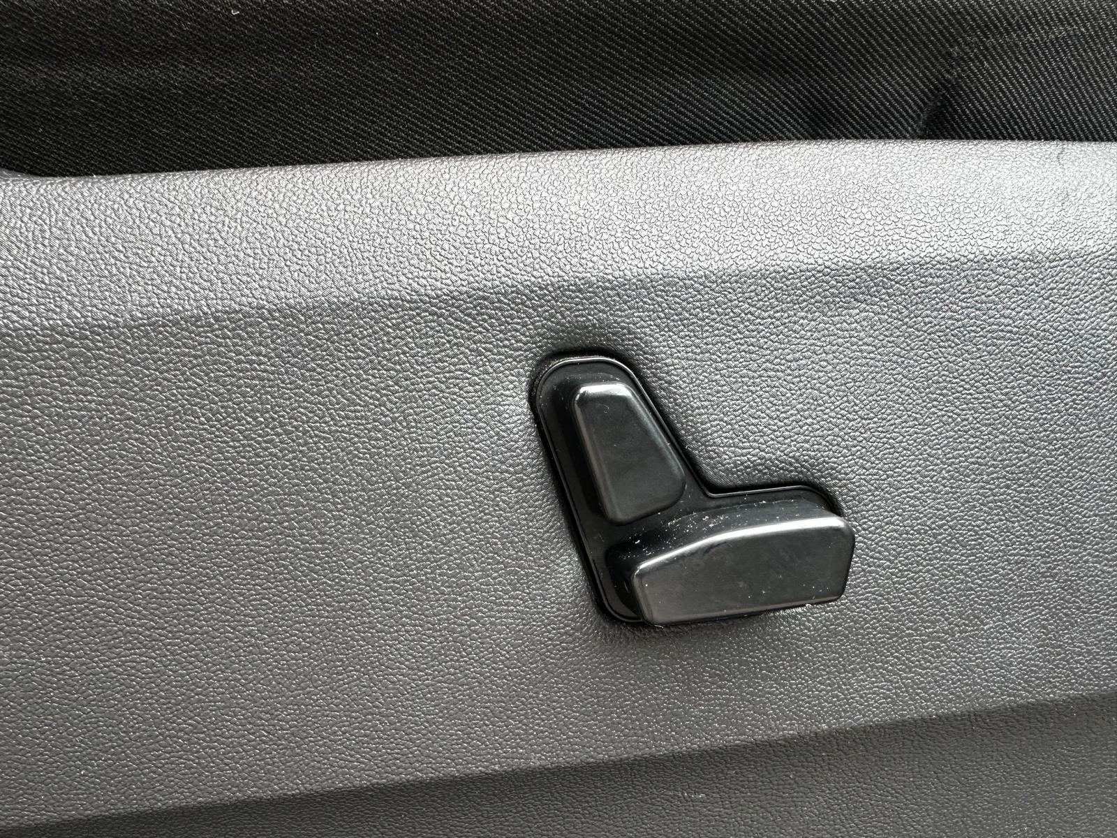 CHRYSLER GRAND VOYAGER STOW N GO 7 VIETAS