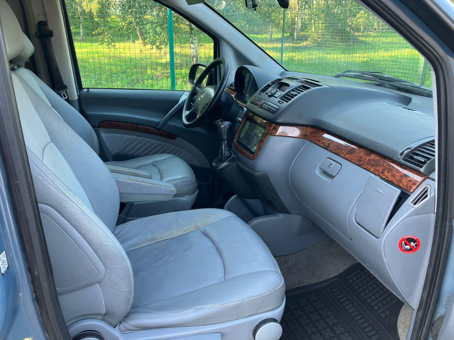 Mercedes Viano 7-vietas