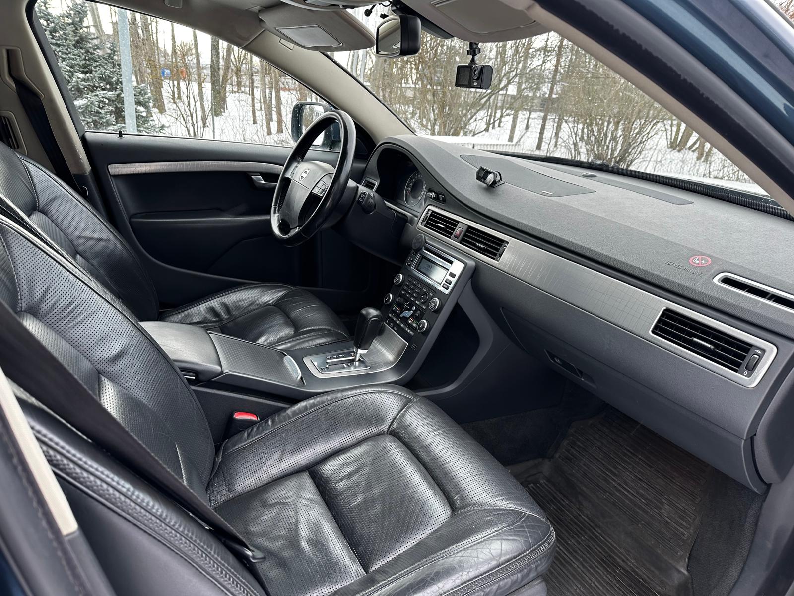 VOLVO XC70 SUMMUM