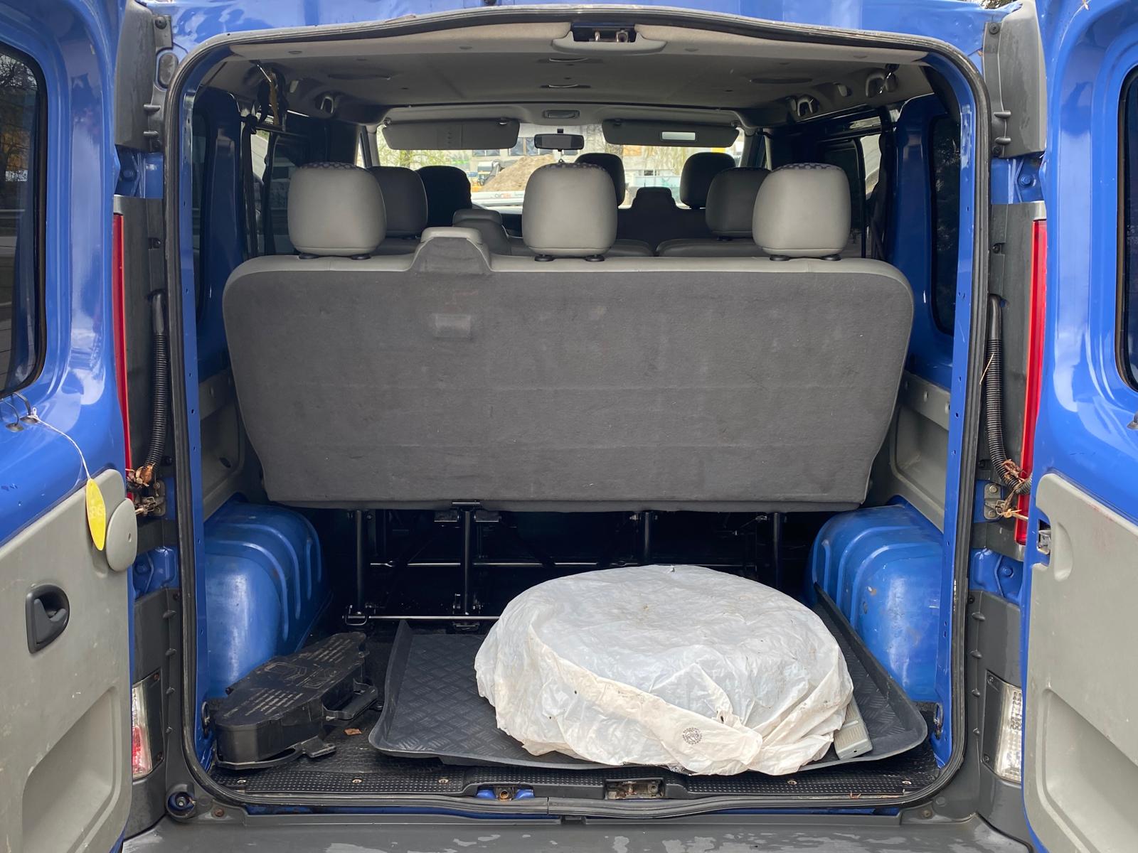 Renault Trafic Passenger 9-vietas