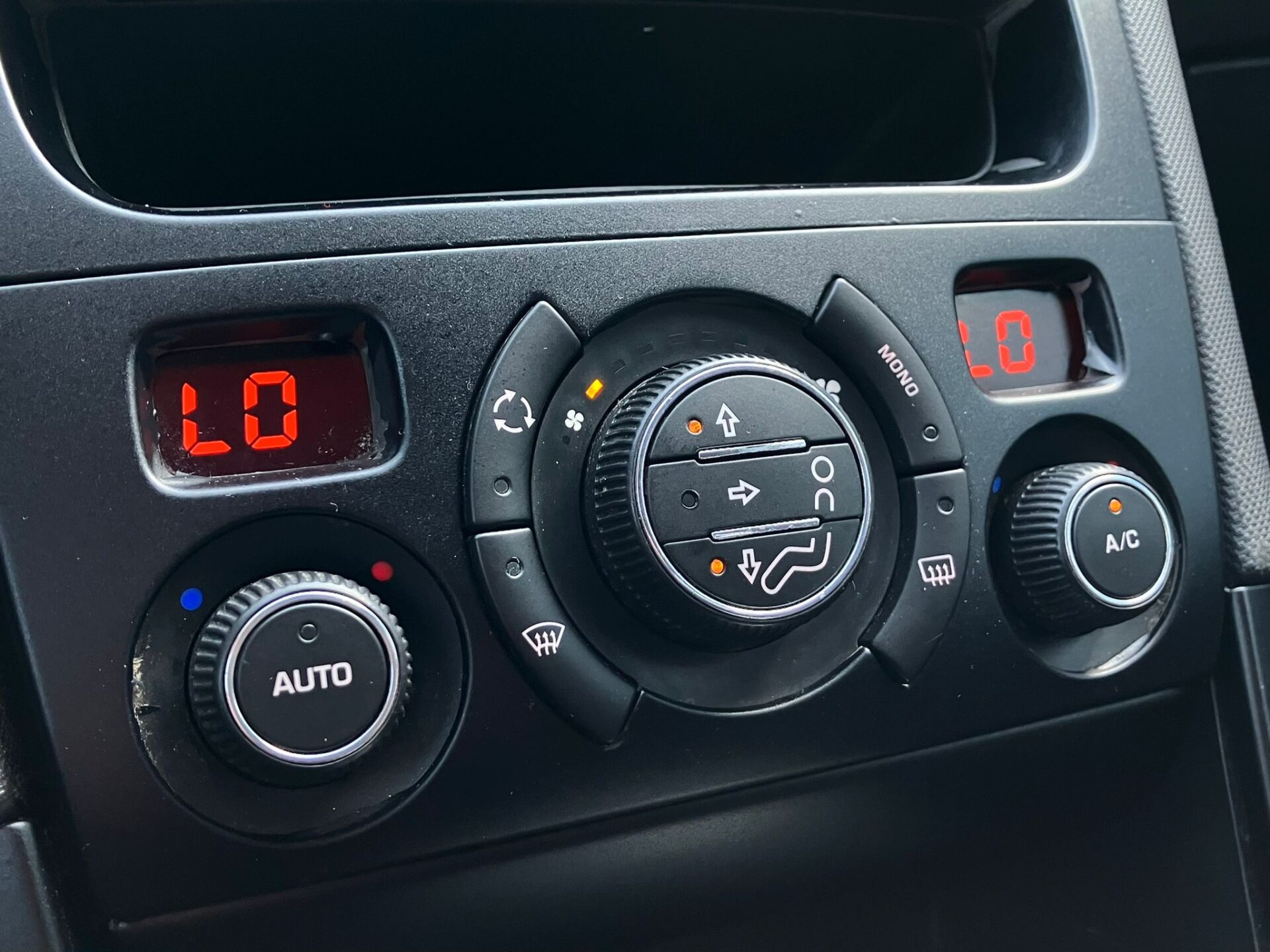 Lexus IS 220