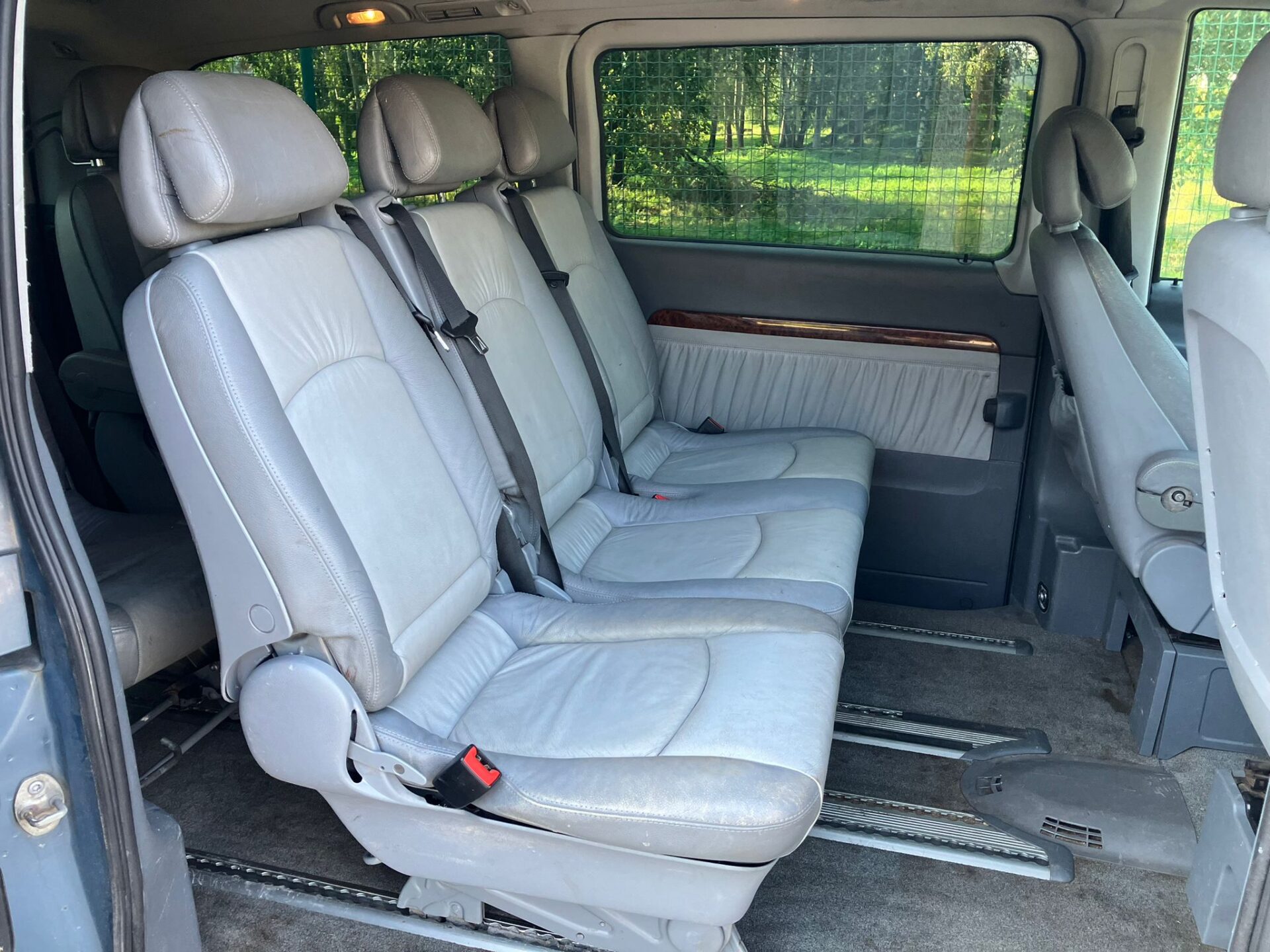 Mercedes Viano 7-vietas