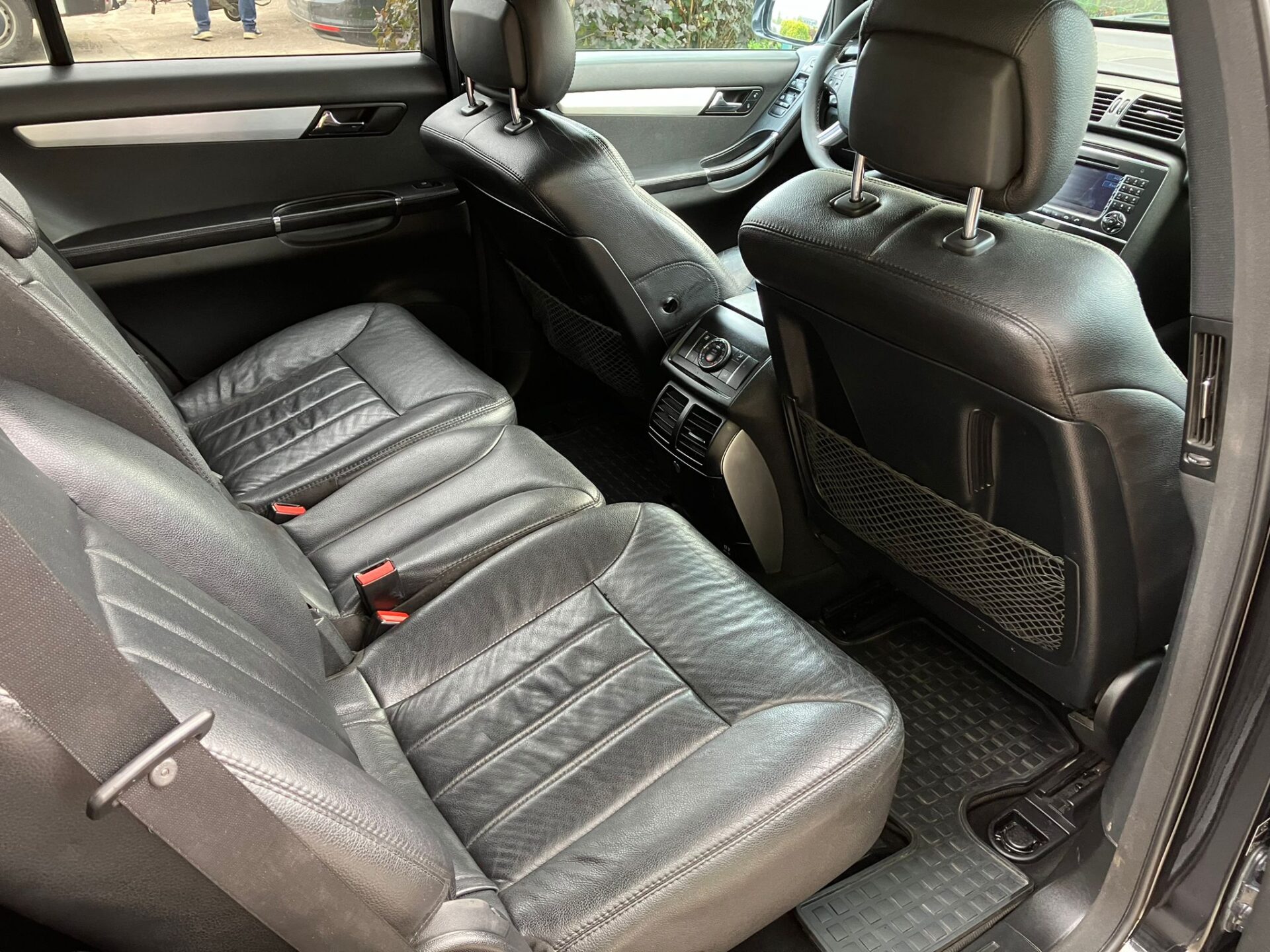 Mercedes Benz R320 7-vietas