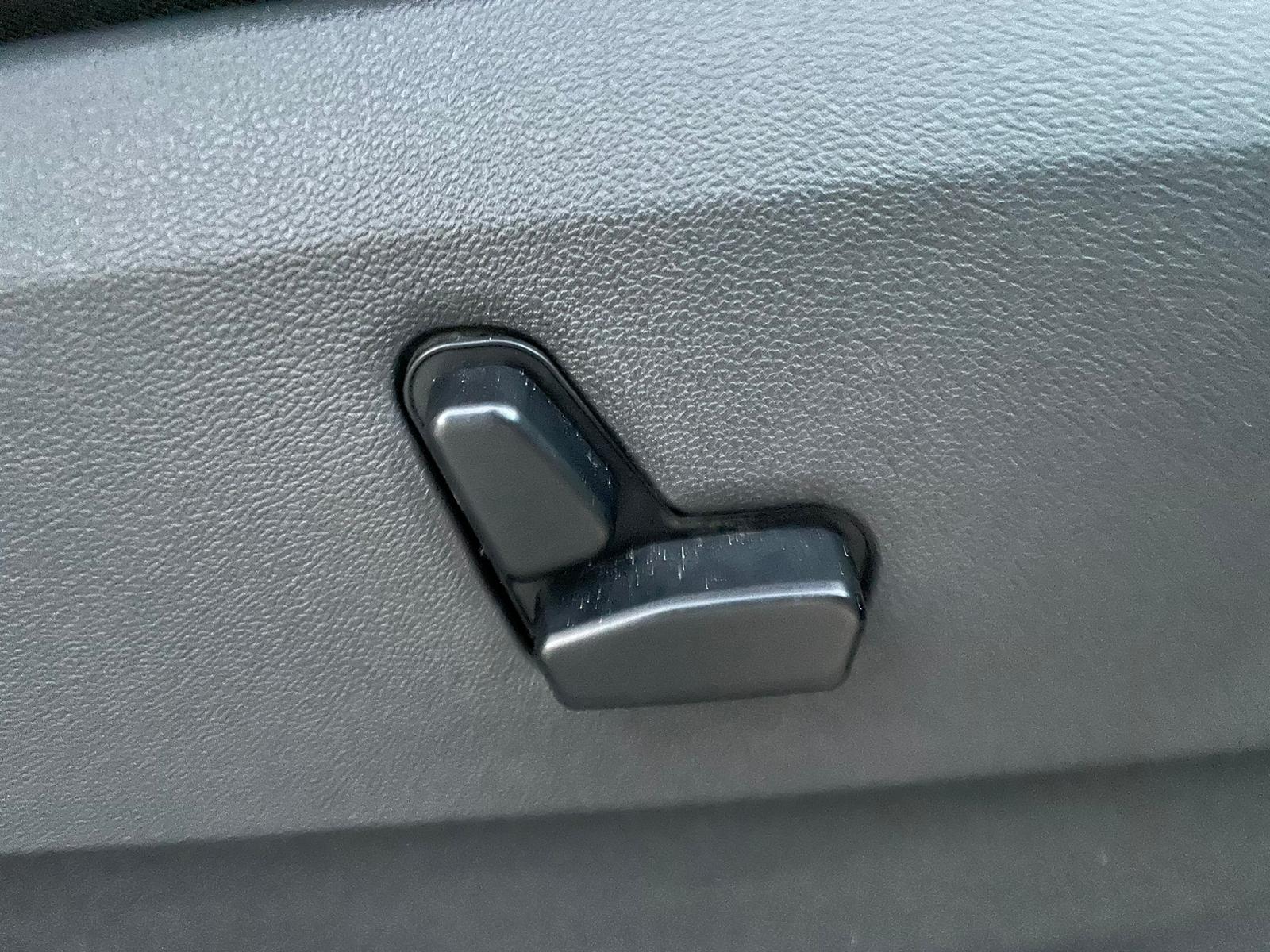 Chrysler Grand Voyager stowngo 7-VIETAS