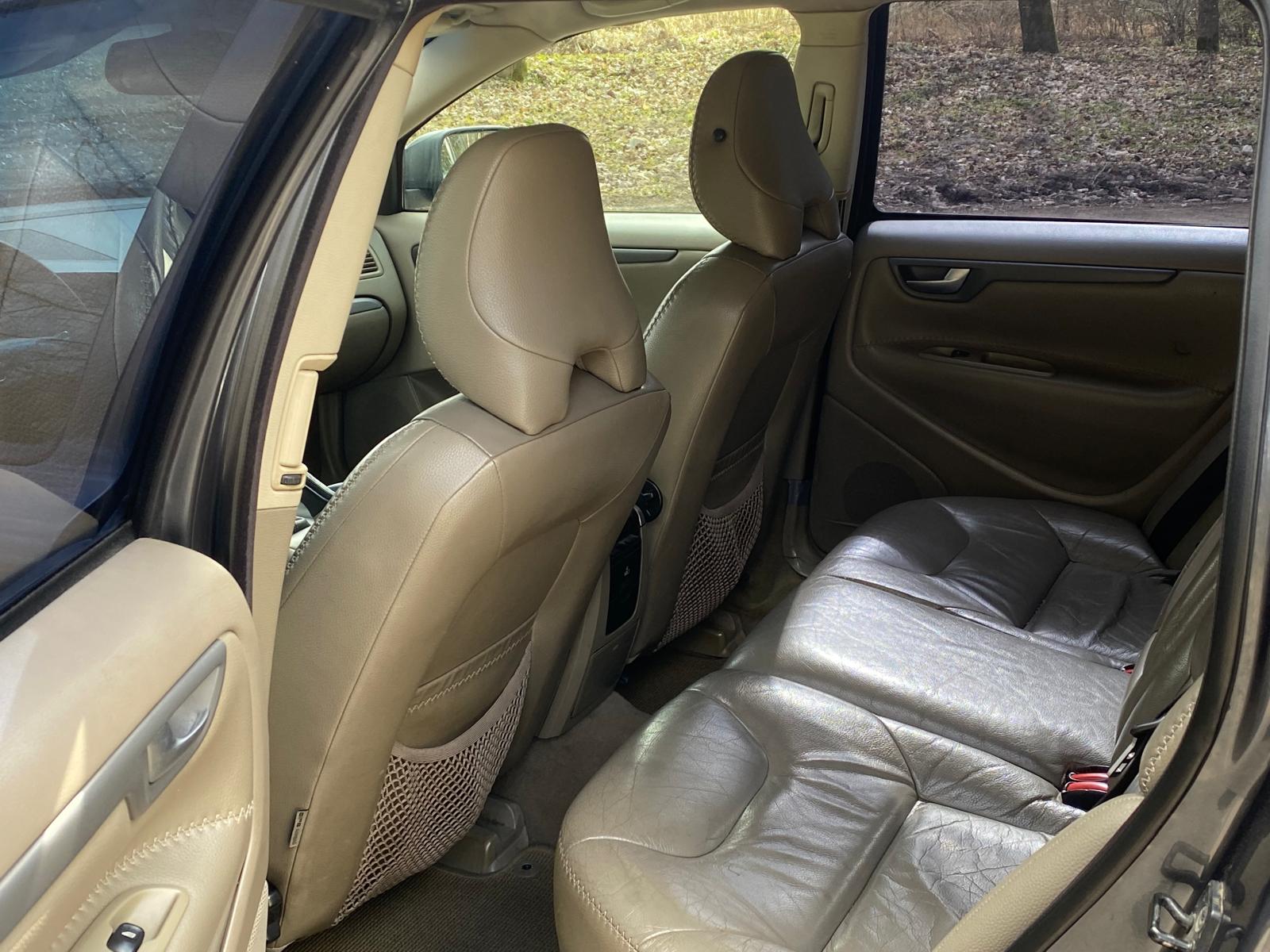 VOLVO XC70