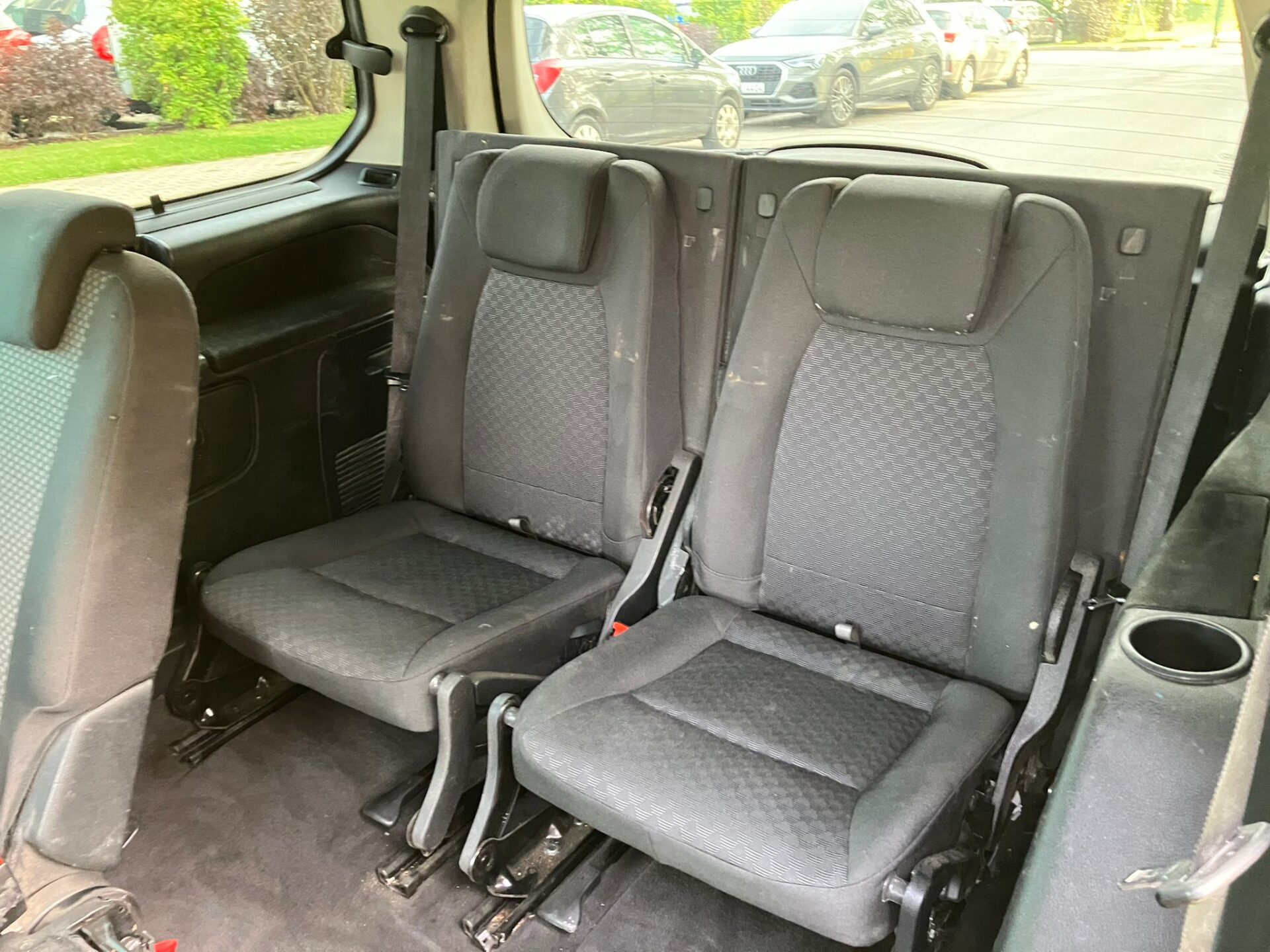 Ford Galaxy Ghia 7-vietas