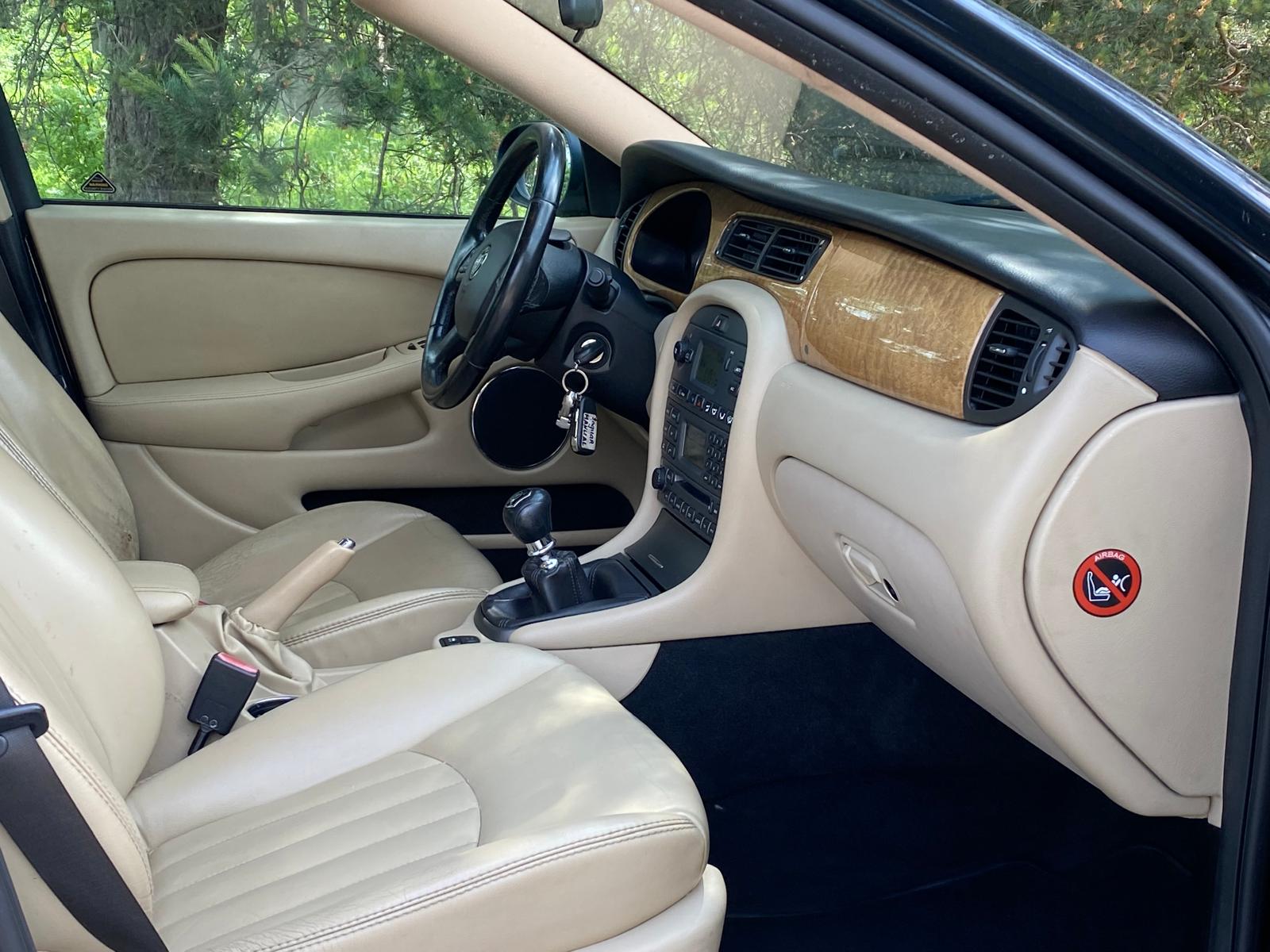 Jaguar X-Type