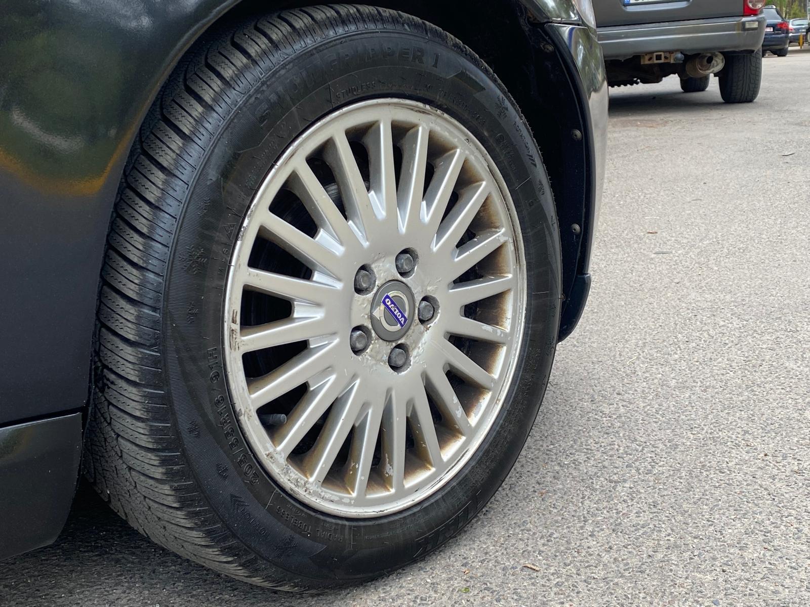VOLVO S40