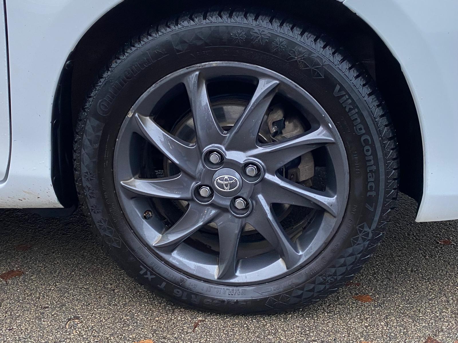 Toyota Yaris Hybrid