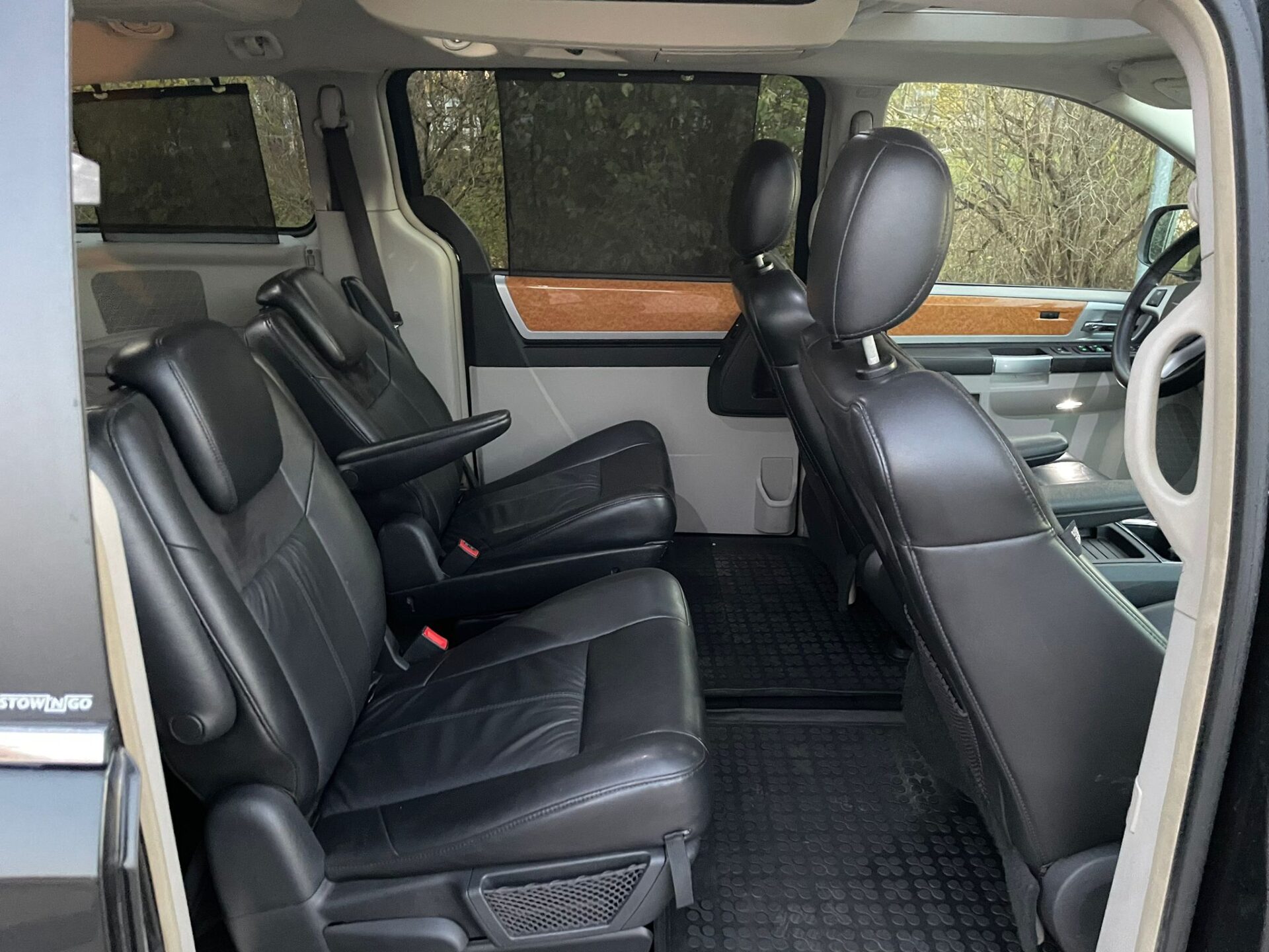 Chrysler Grand Voyager stowngo 7-VIETAS