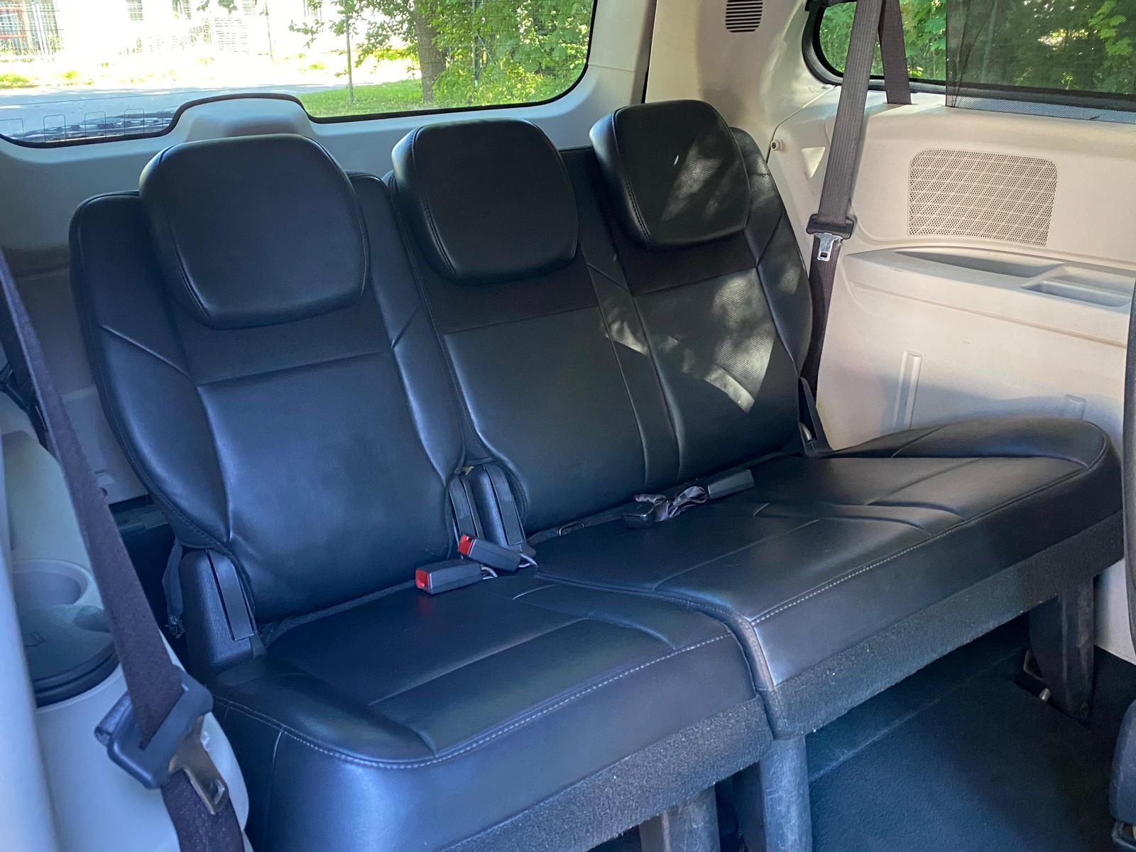Chrysler Grand Voyager Stow&go limited edition 7-мест