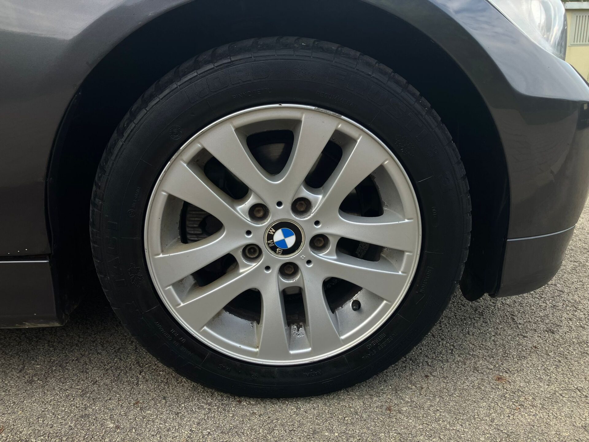 BMW 320 (e91)