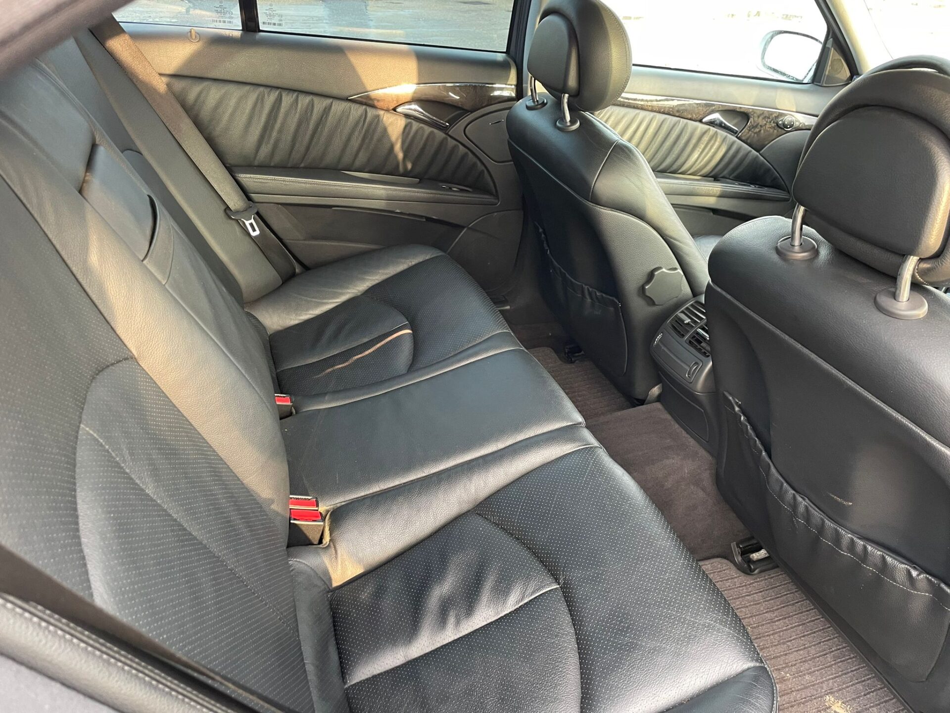 MERCEDES BENZ E240 AVANTGARDE