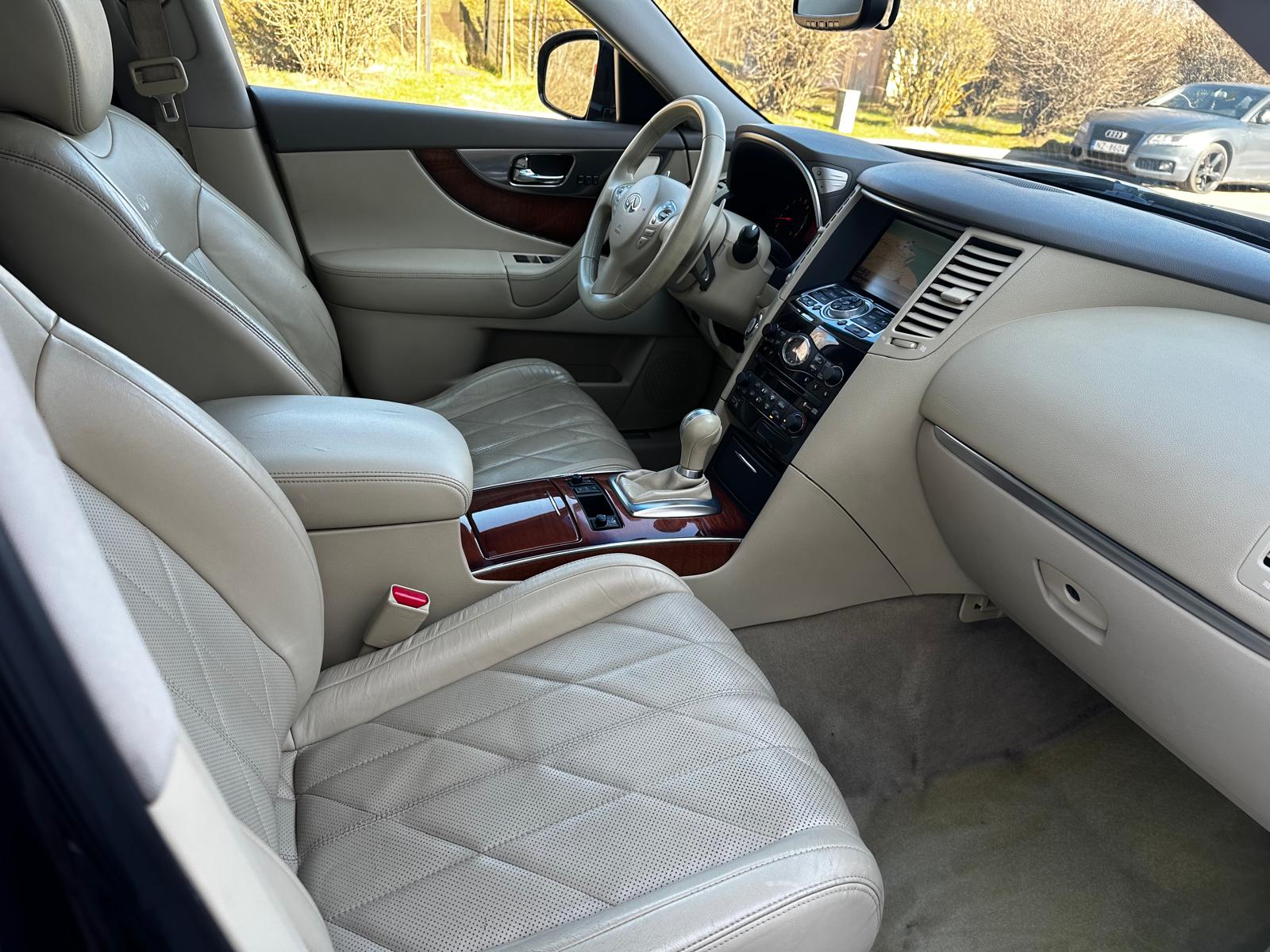INFINITI FX 35