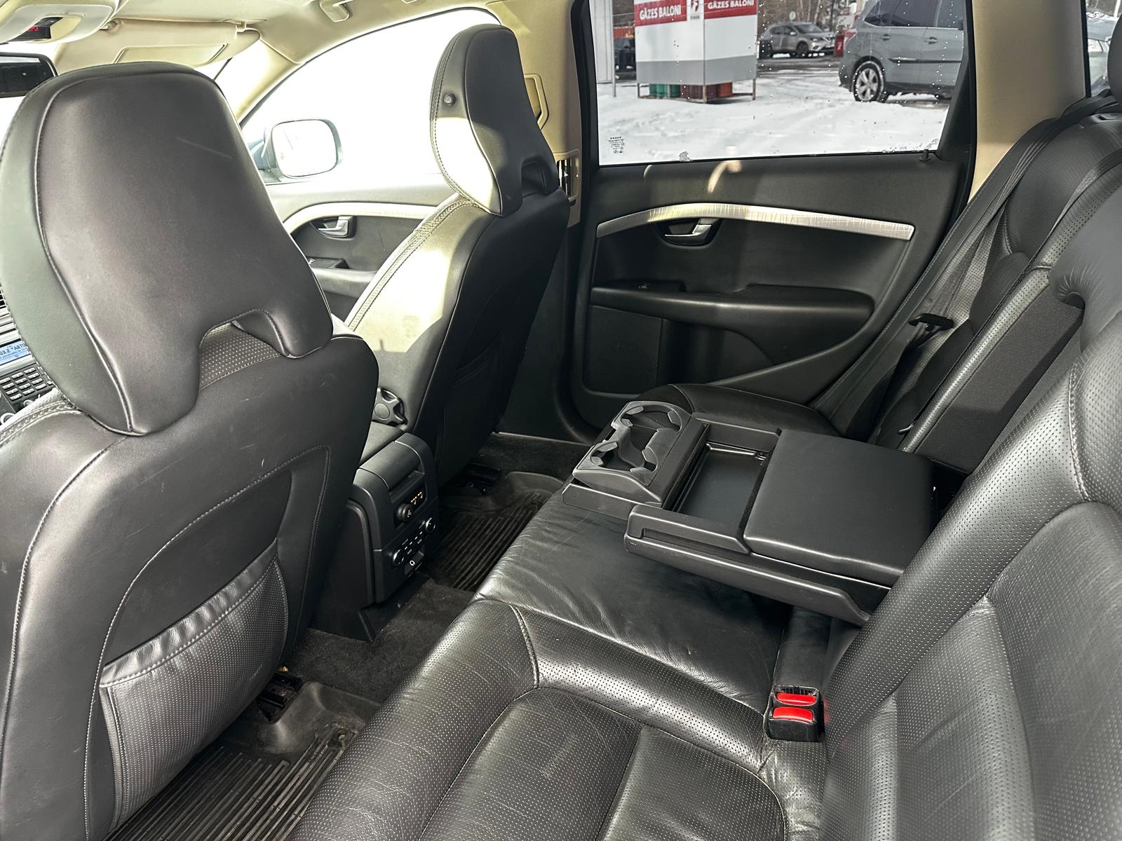 VOLVO XC70 SUMMUM