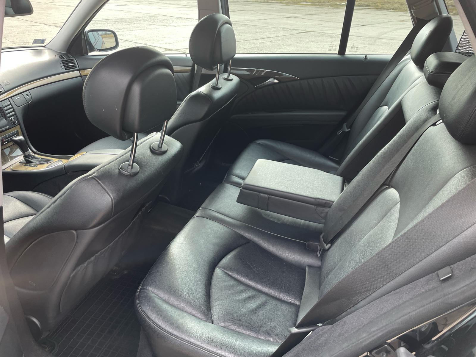 Mercedes Benz E320 AVANTGARDE