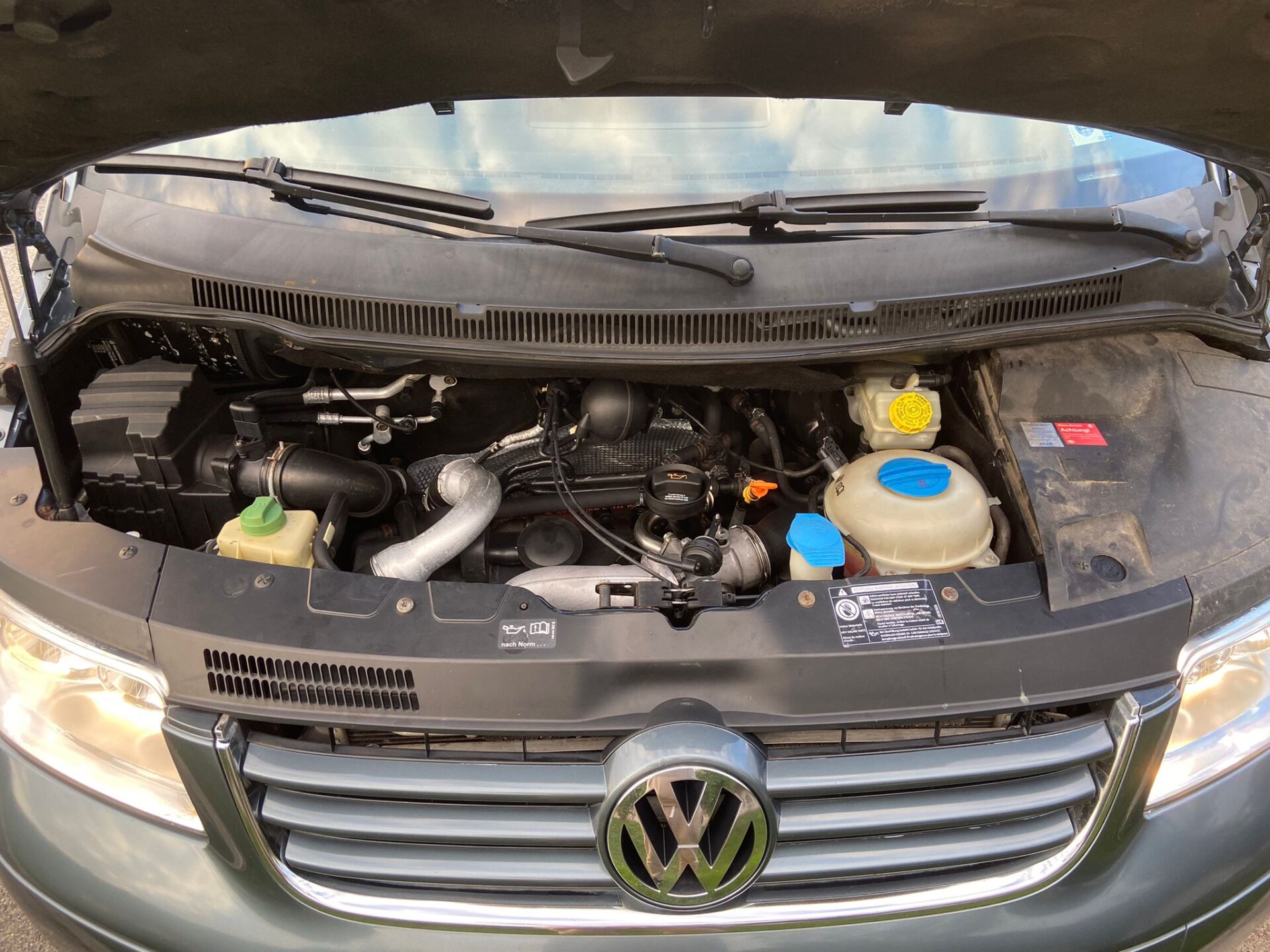 VW Multivan Highline 7-vietas