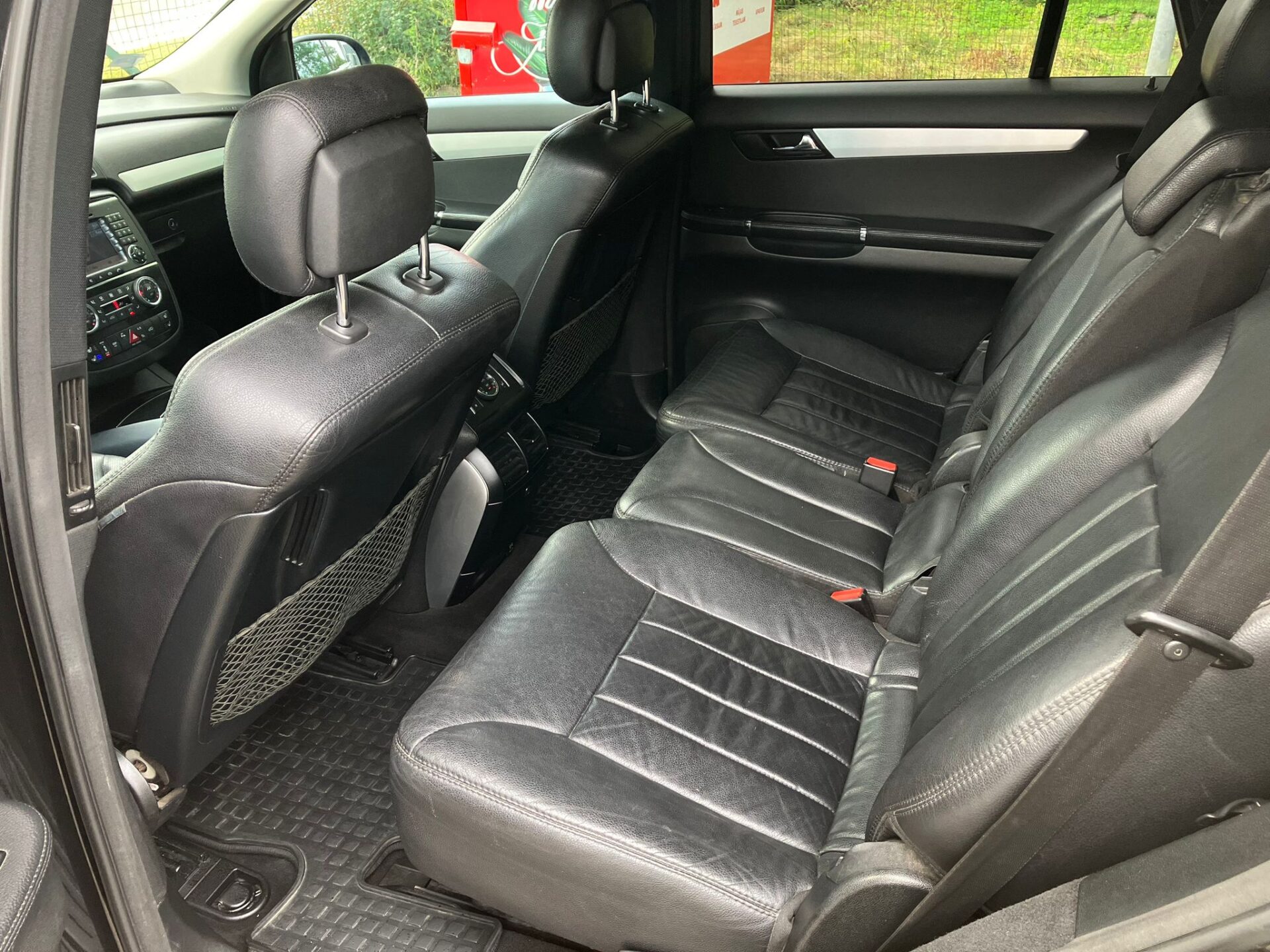 Mercedes Benz R320 7-vietas