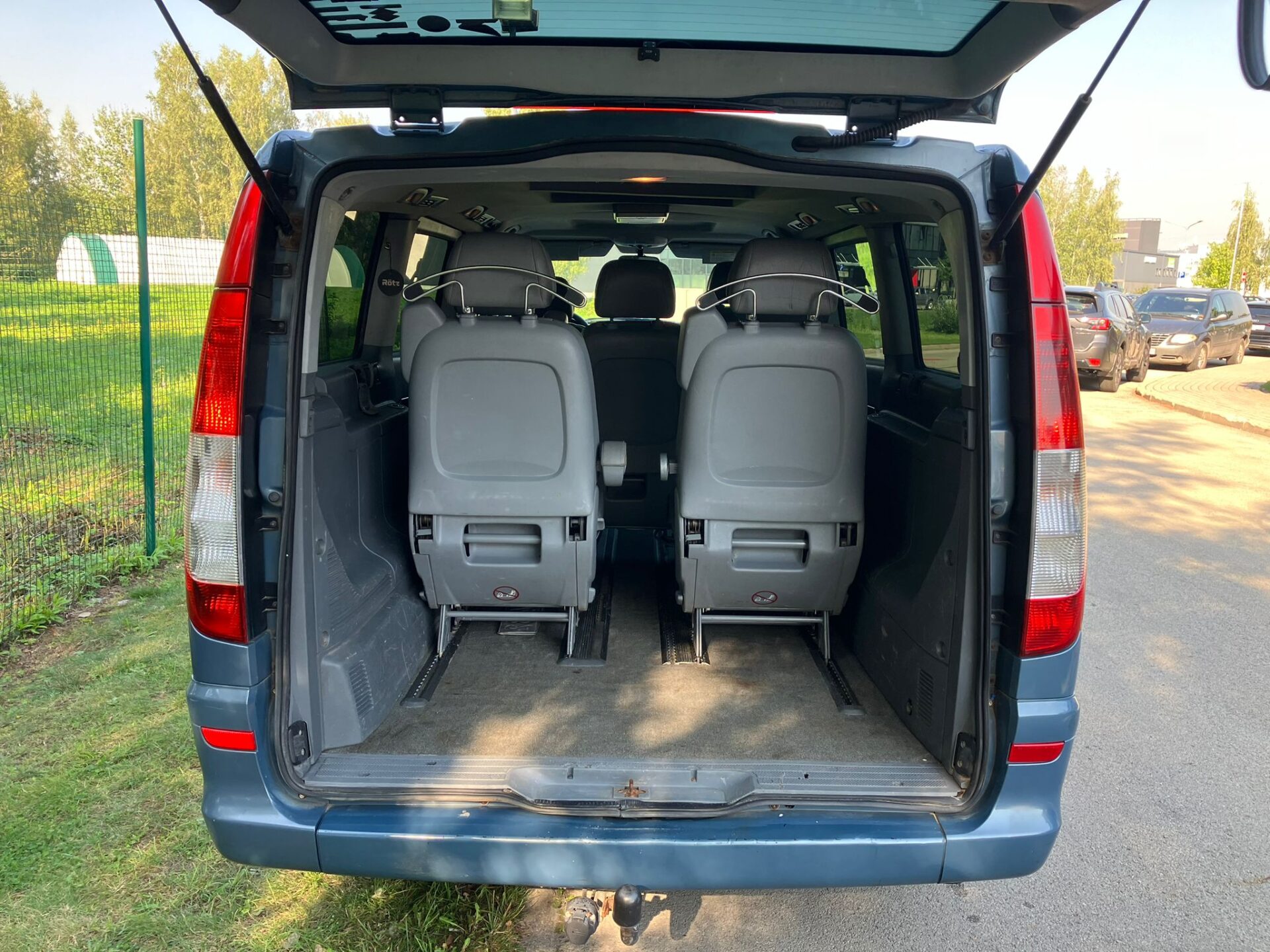 Mercedes Viano 7-vietas