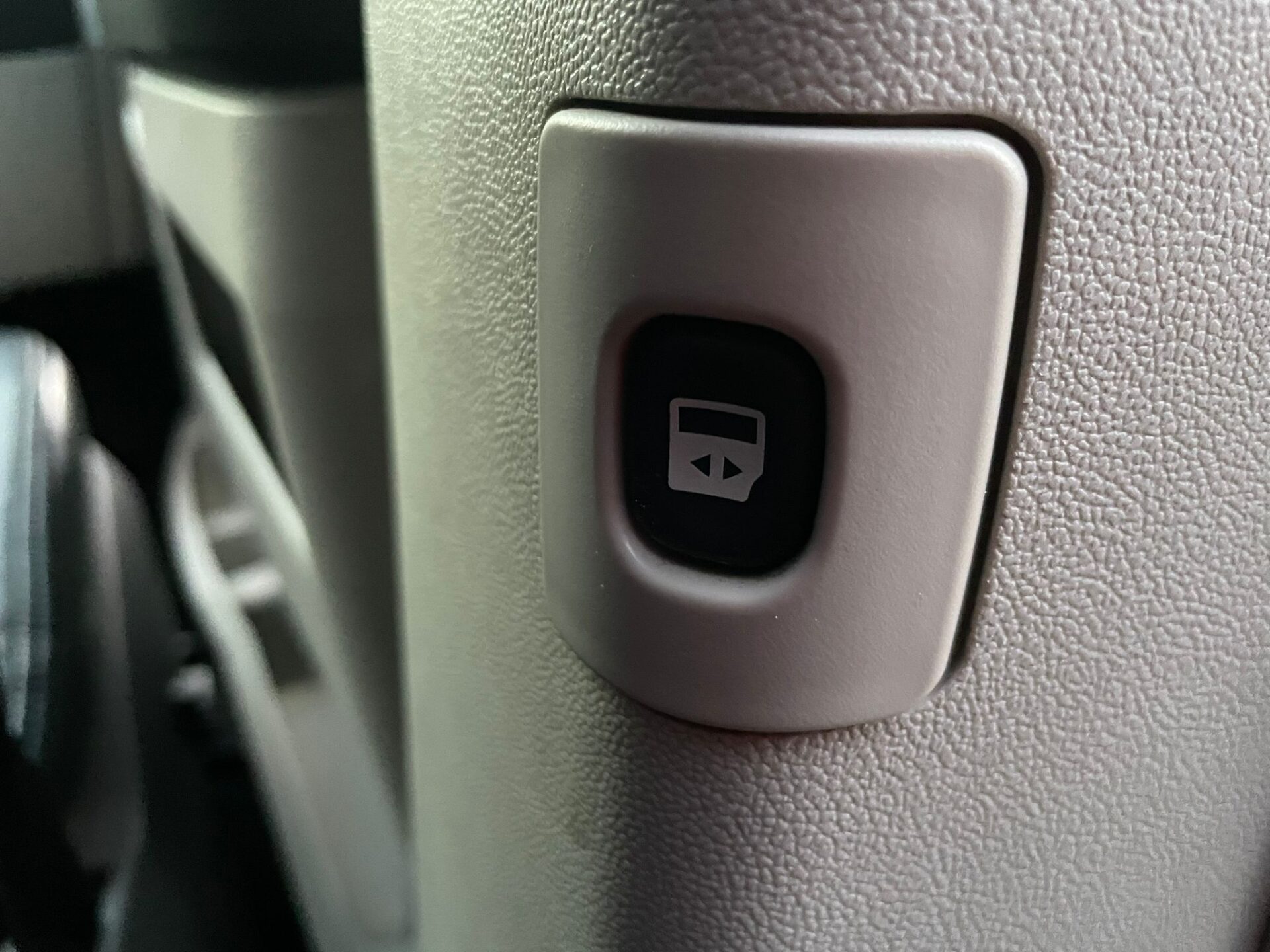 Chrysler Grand Voyager stowngo 7-VIETAS