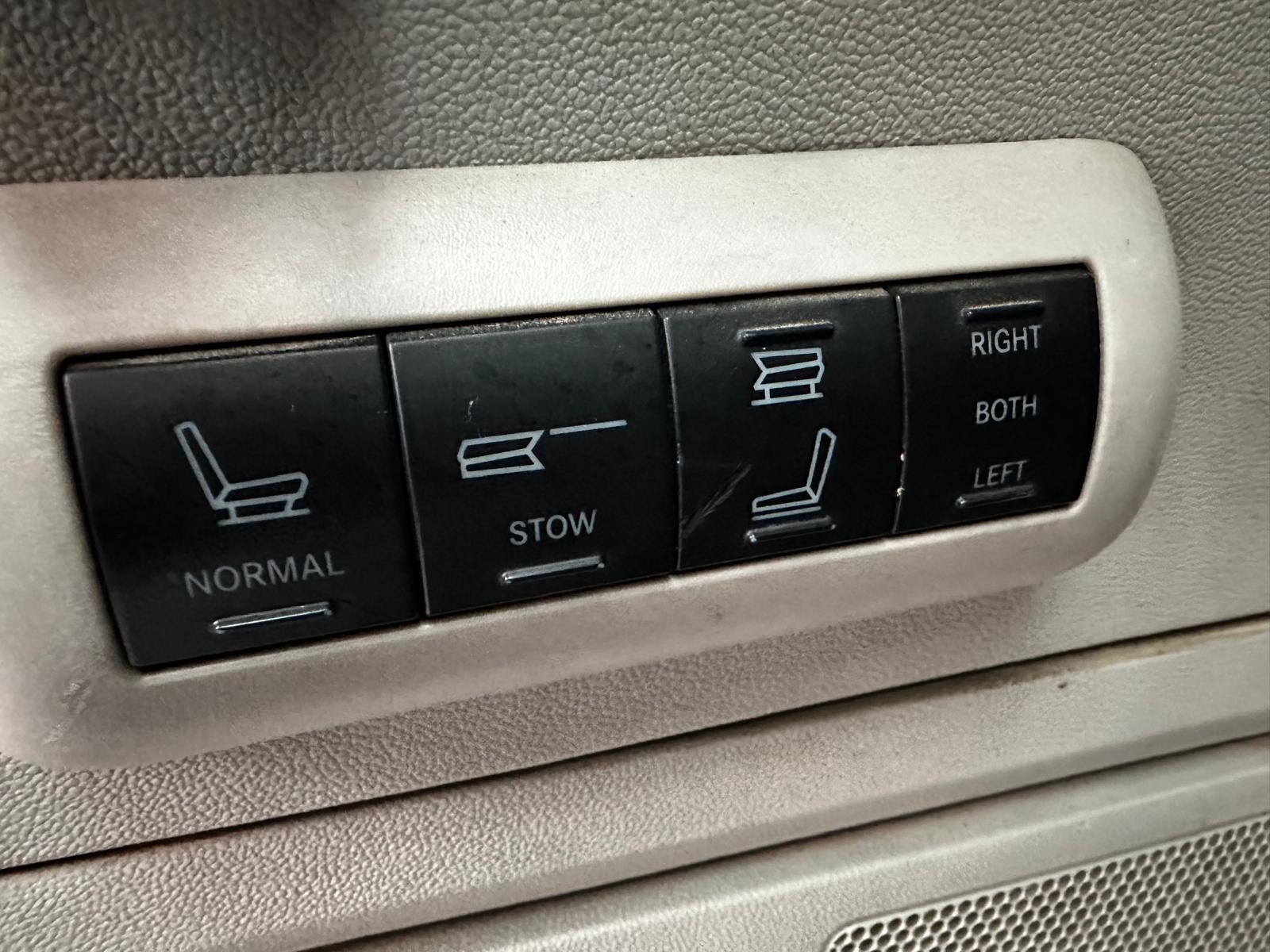 Chrysler Grand Voyager Stow&go 7-vietas