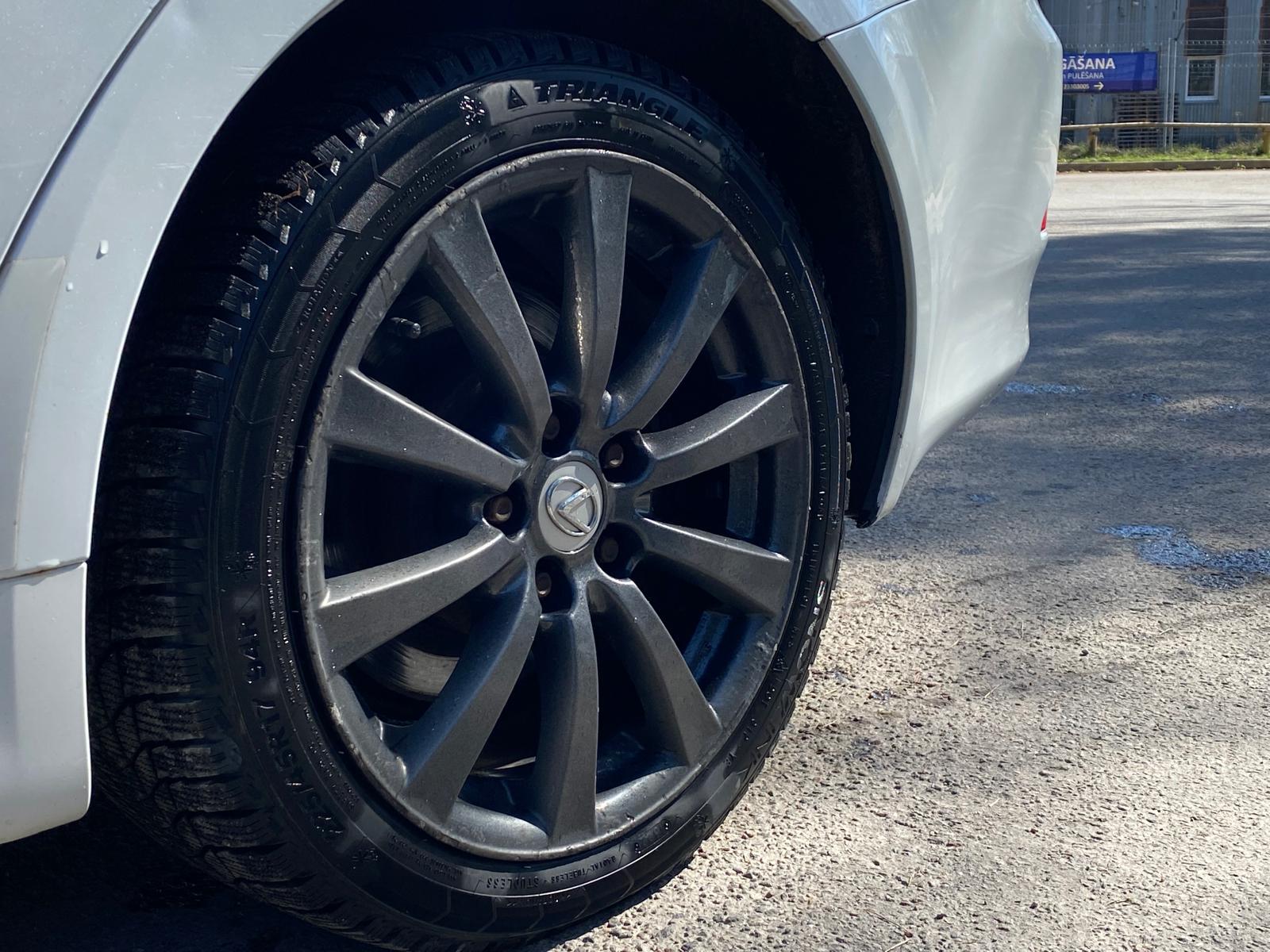 LEXUS IS 220