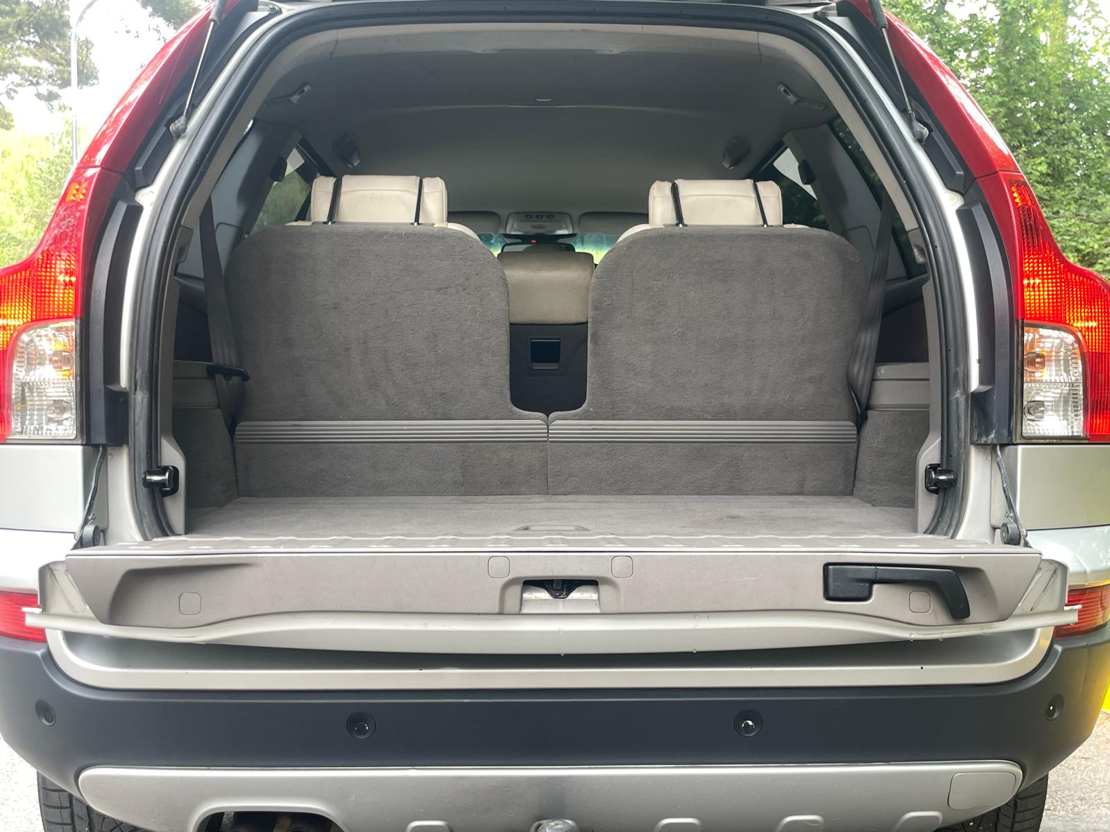 VOLVO XC90 7-VIETAS