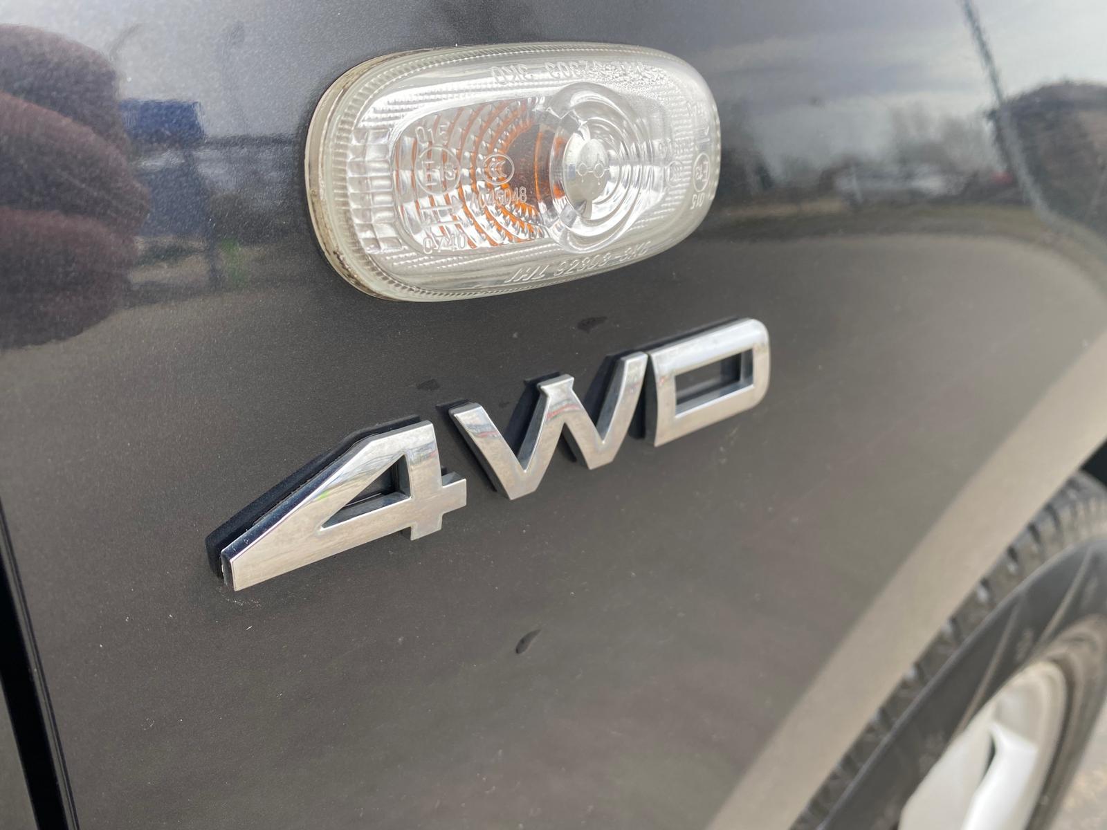 HYUNDAI SANTA FE 4WD