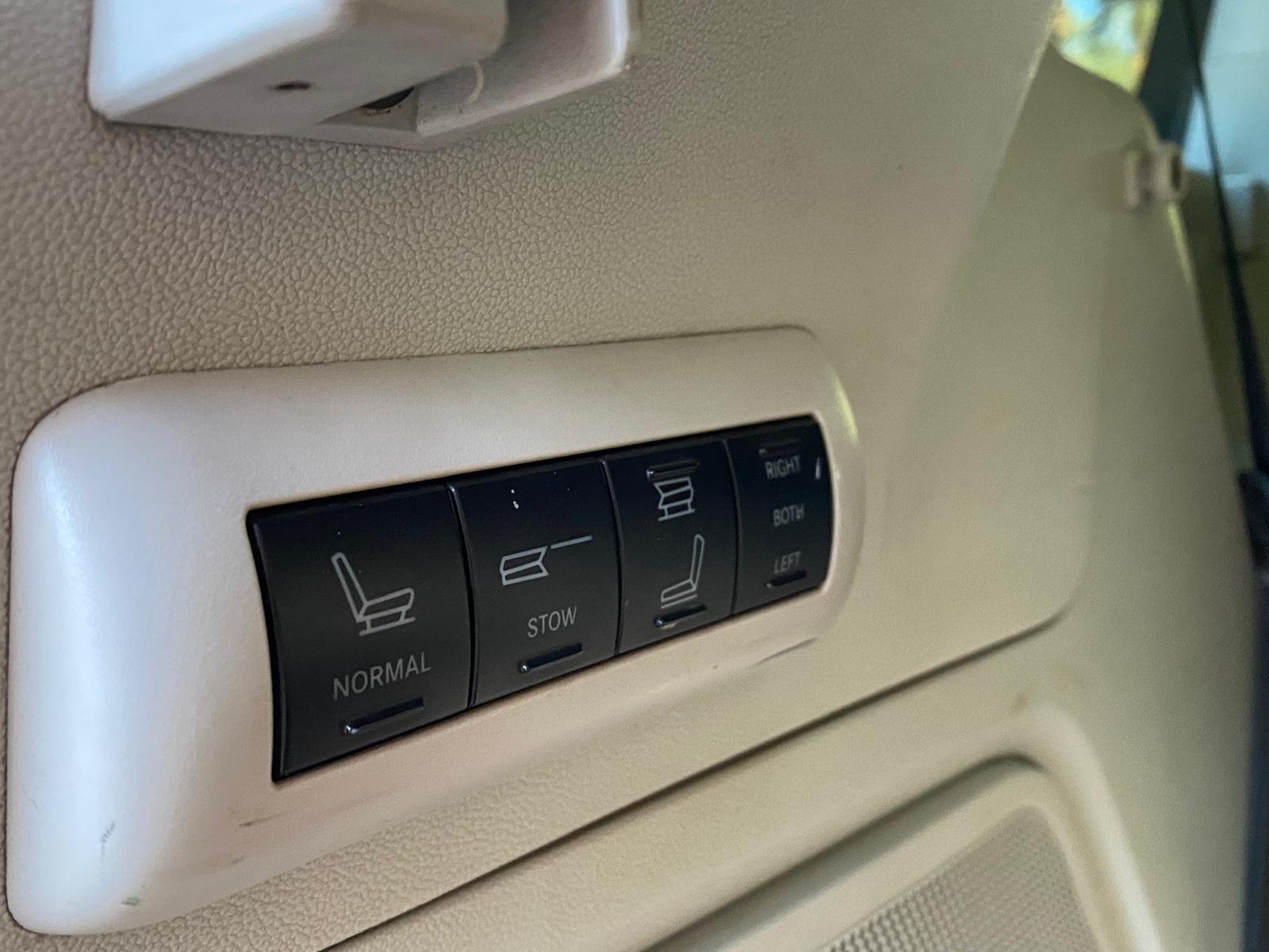 Chrysler Grand Voyager Stow&go limited edition 7-мест