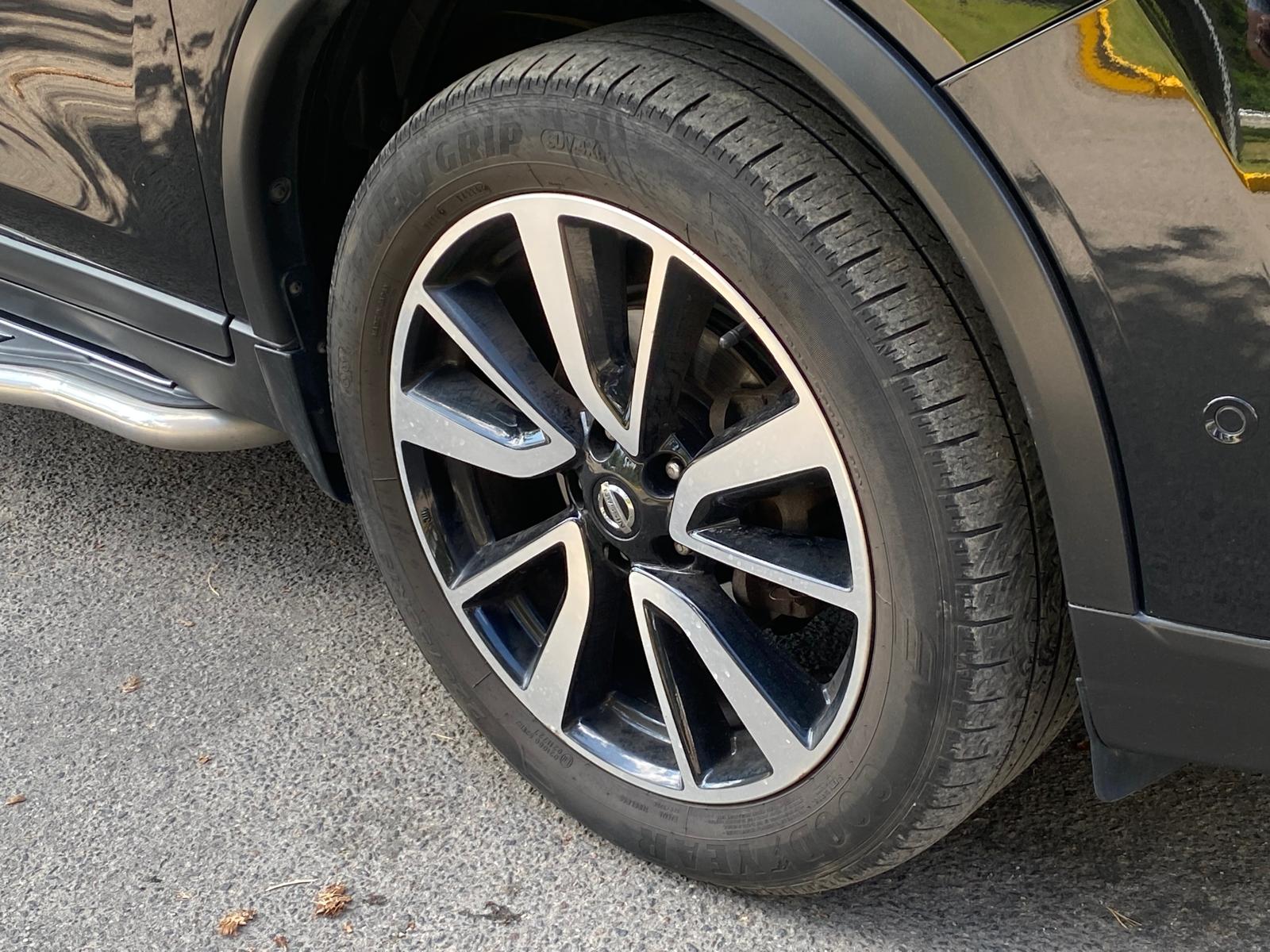 NISSAN X-TRAIL 4X4