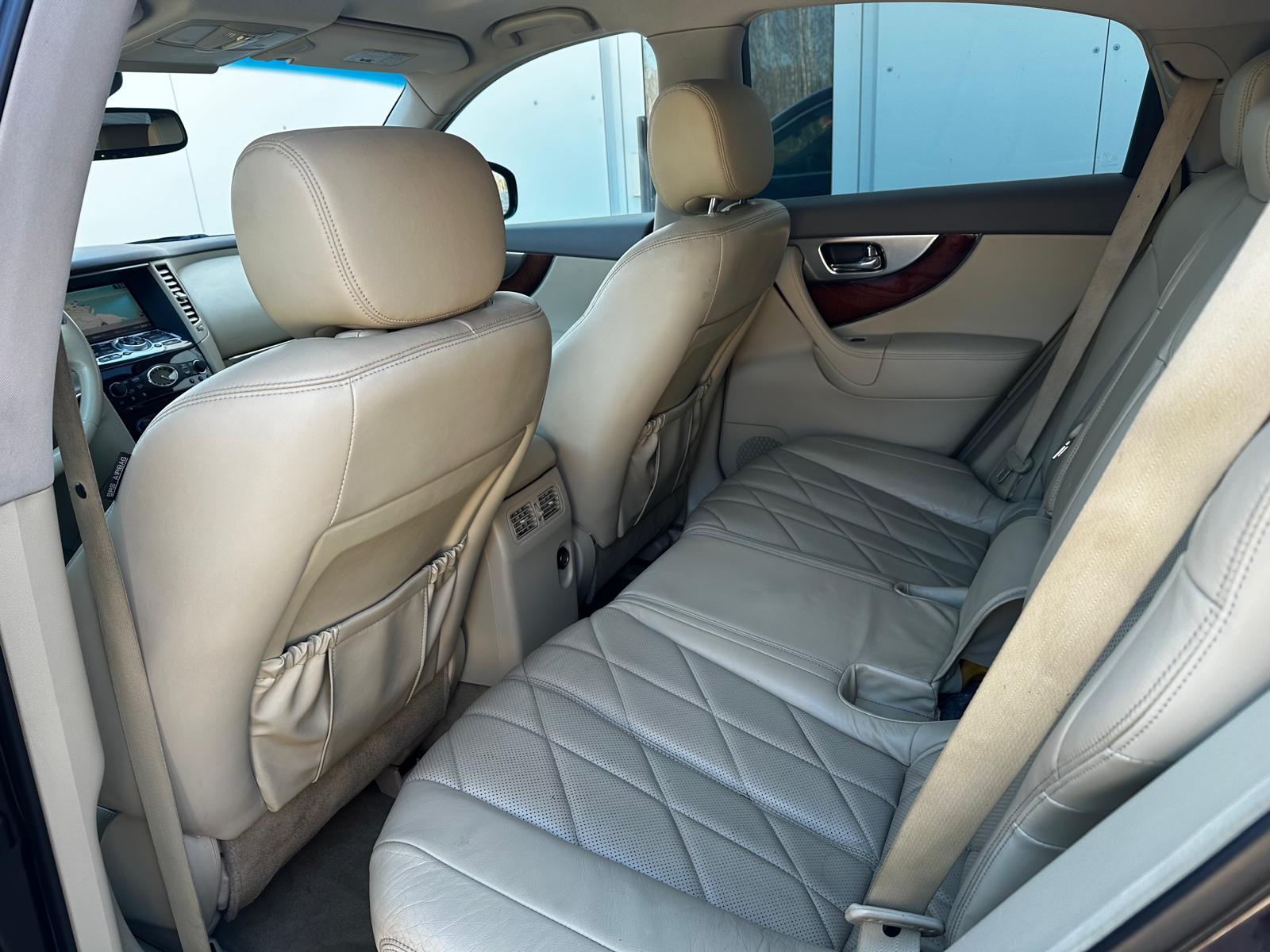 INFINITI FX 35