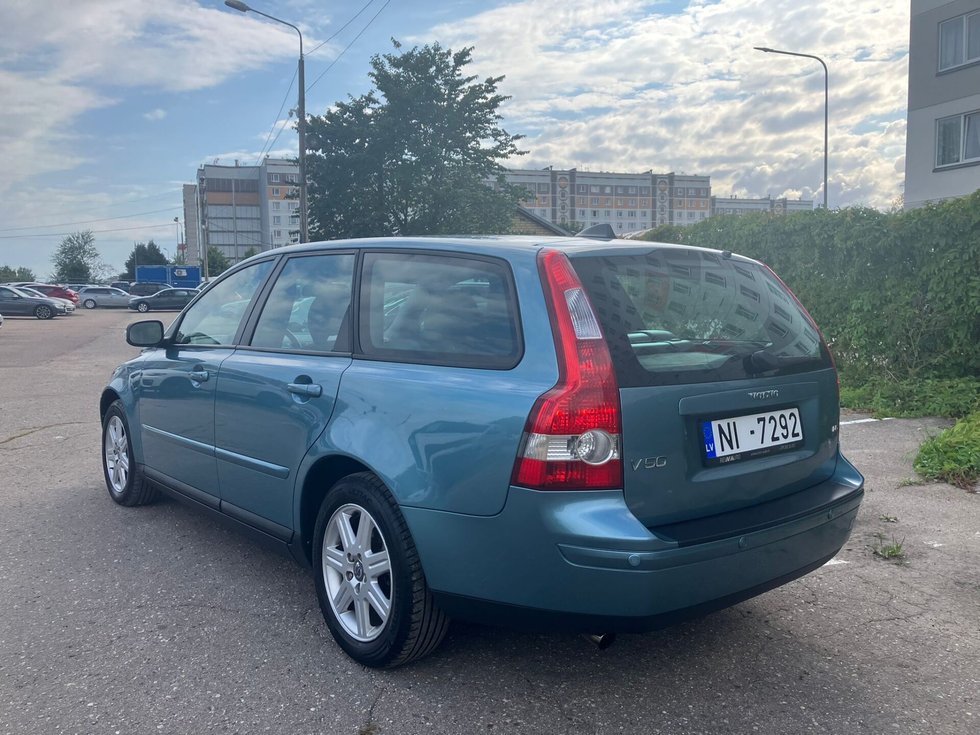 Volvo V50