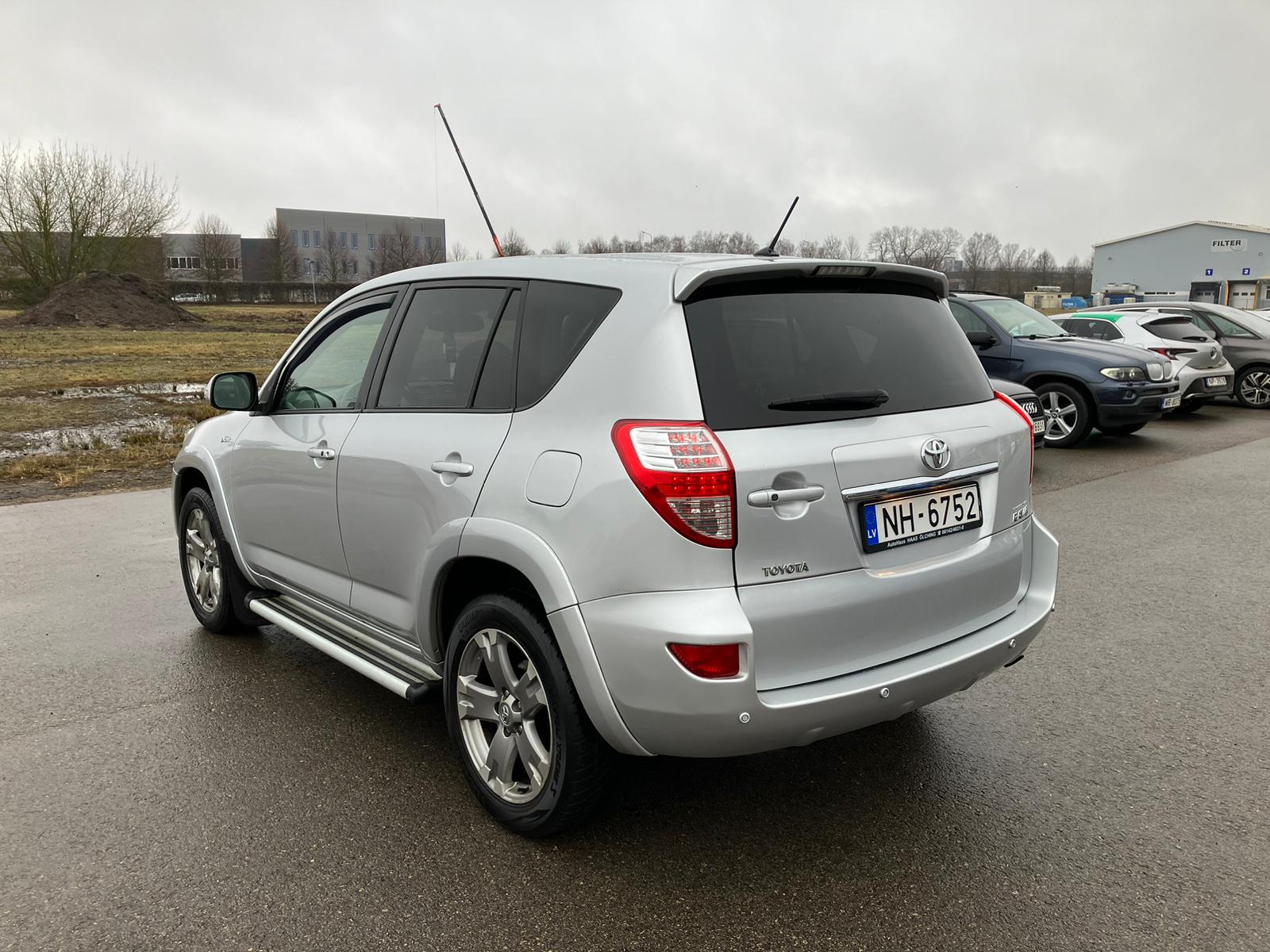 Toyota RAV 4 CROSSOVER 4×4