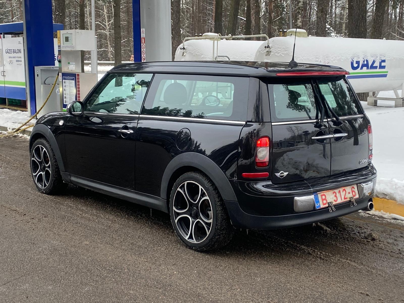 MINI COOPER CLUBMAN