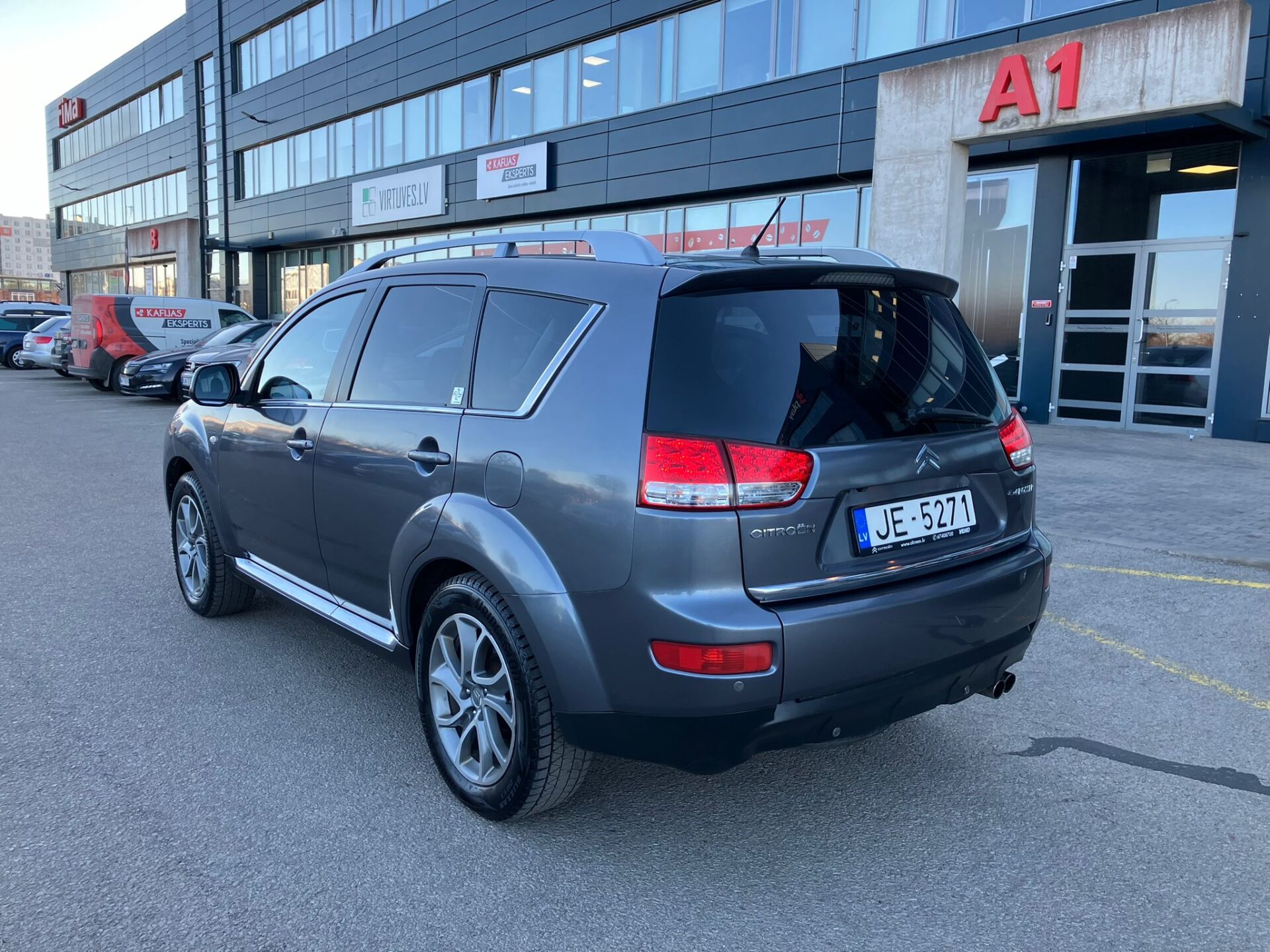 CITROEN C-CROSSER 7 vietas 4×4