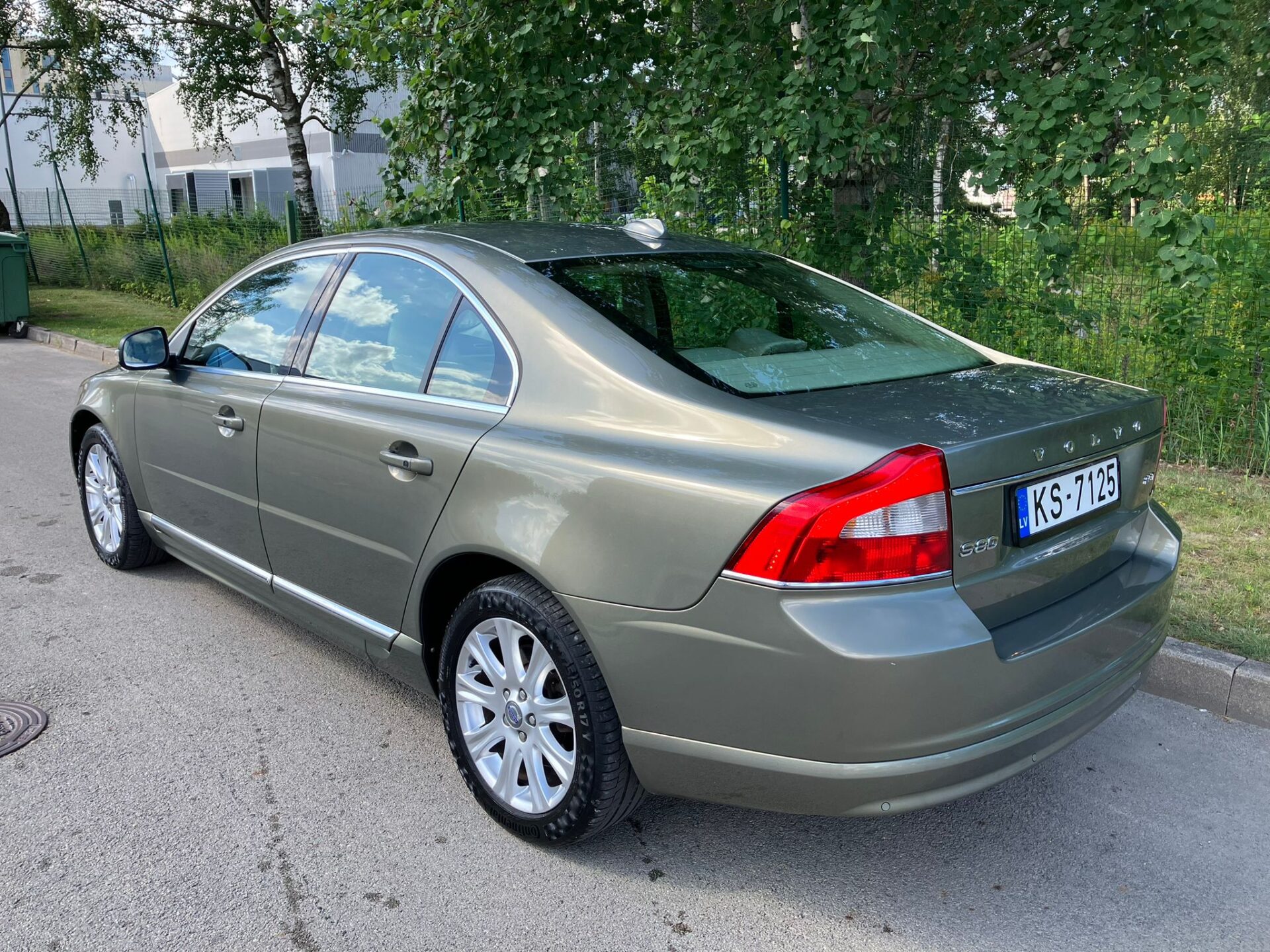 Volvo S80