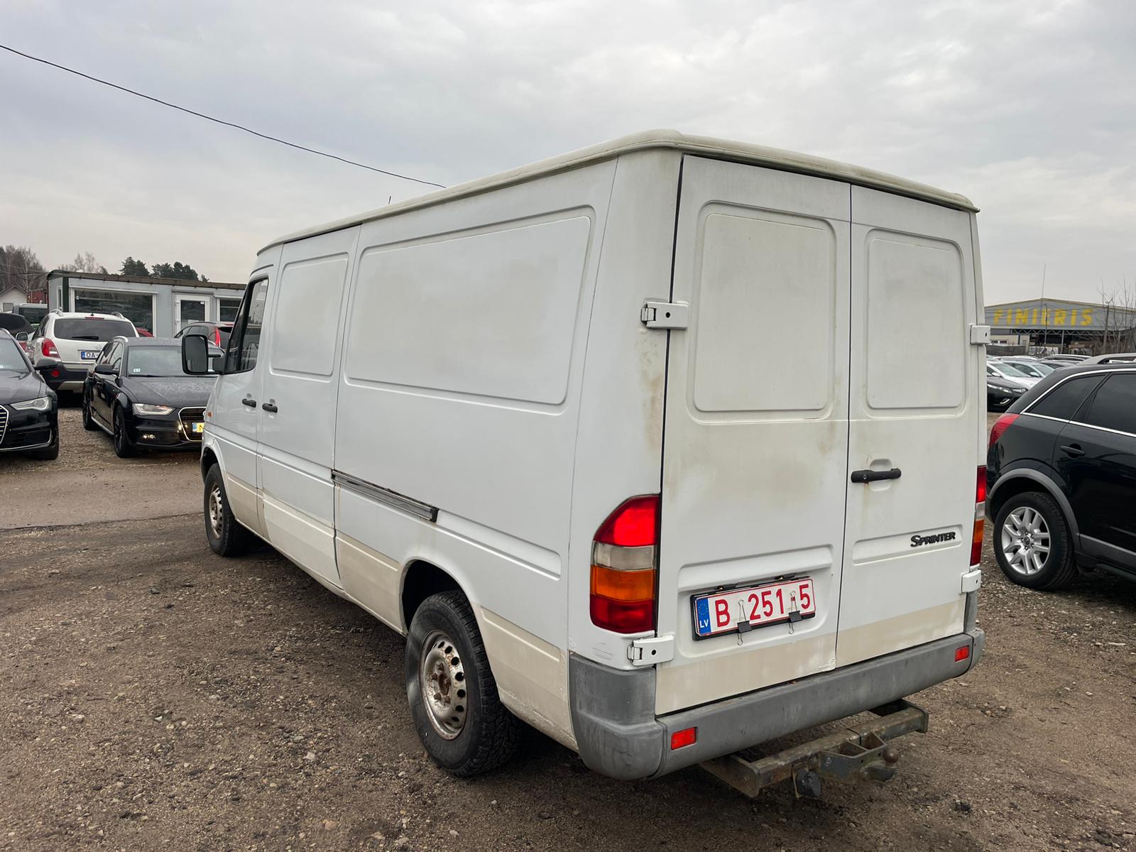 MERCEDES BENZ SPRINTER 211