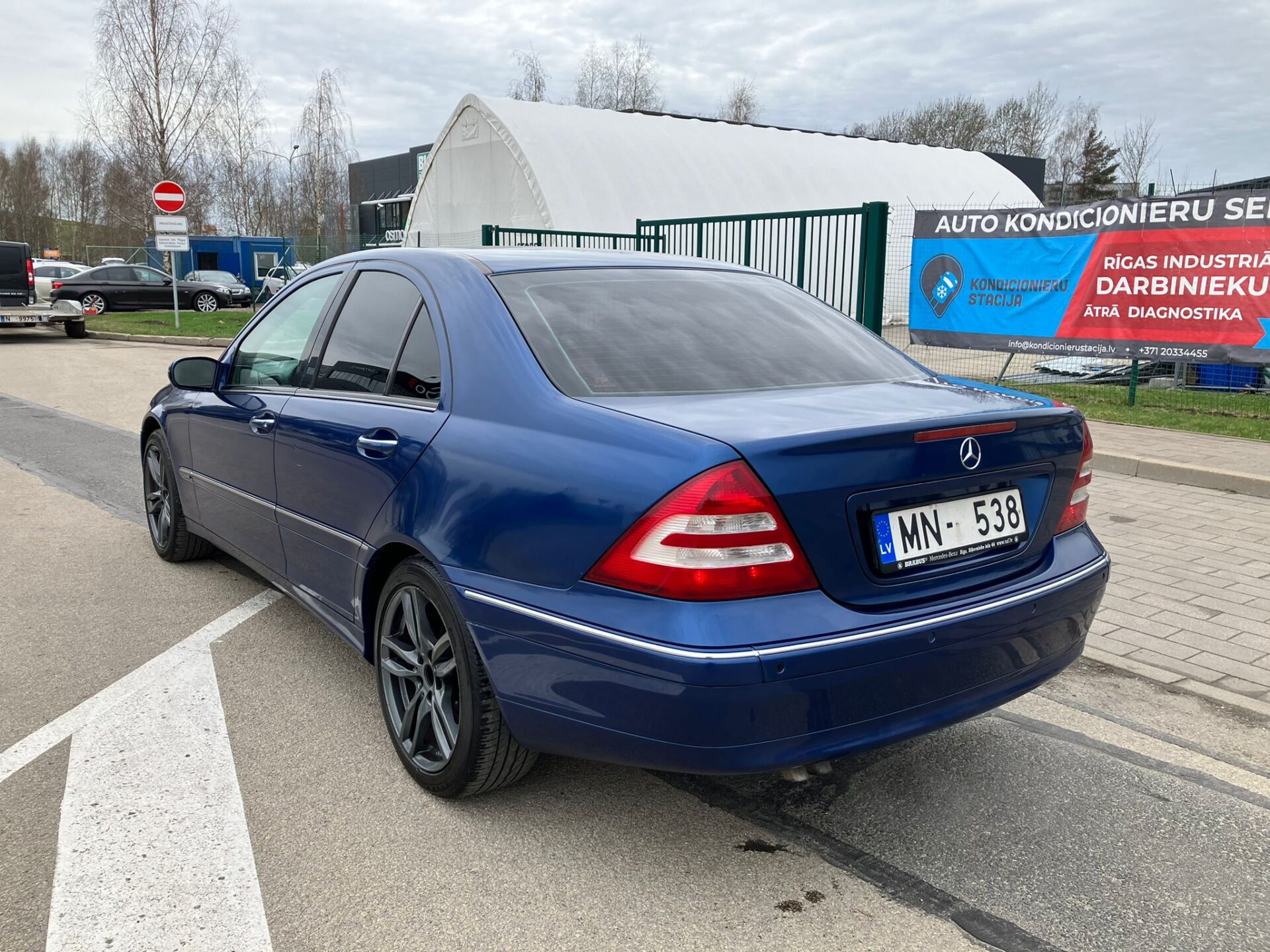 Mercedes C240