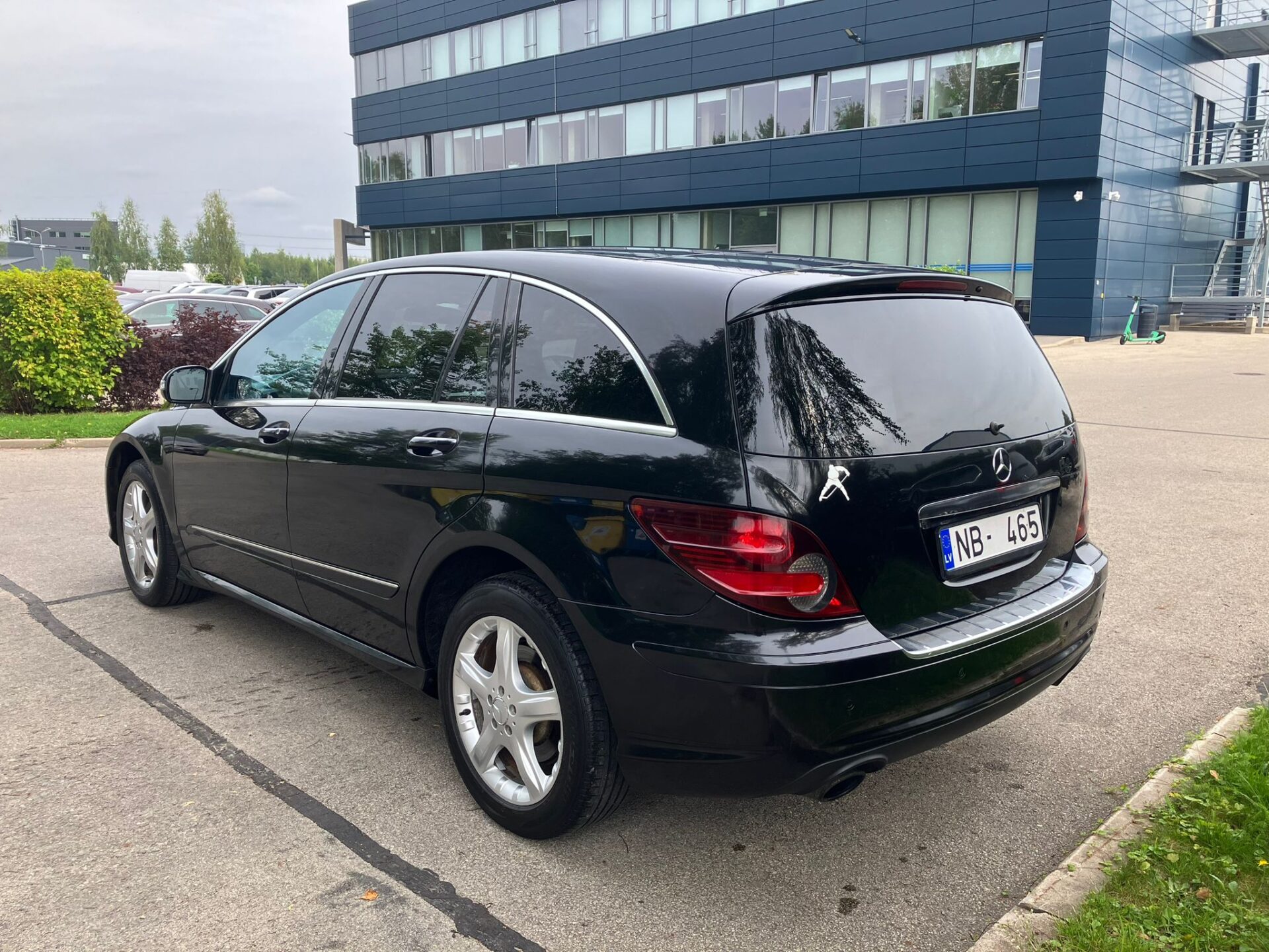 Mercedes Benz R320 7-vietas