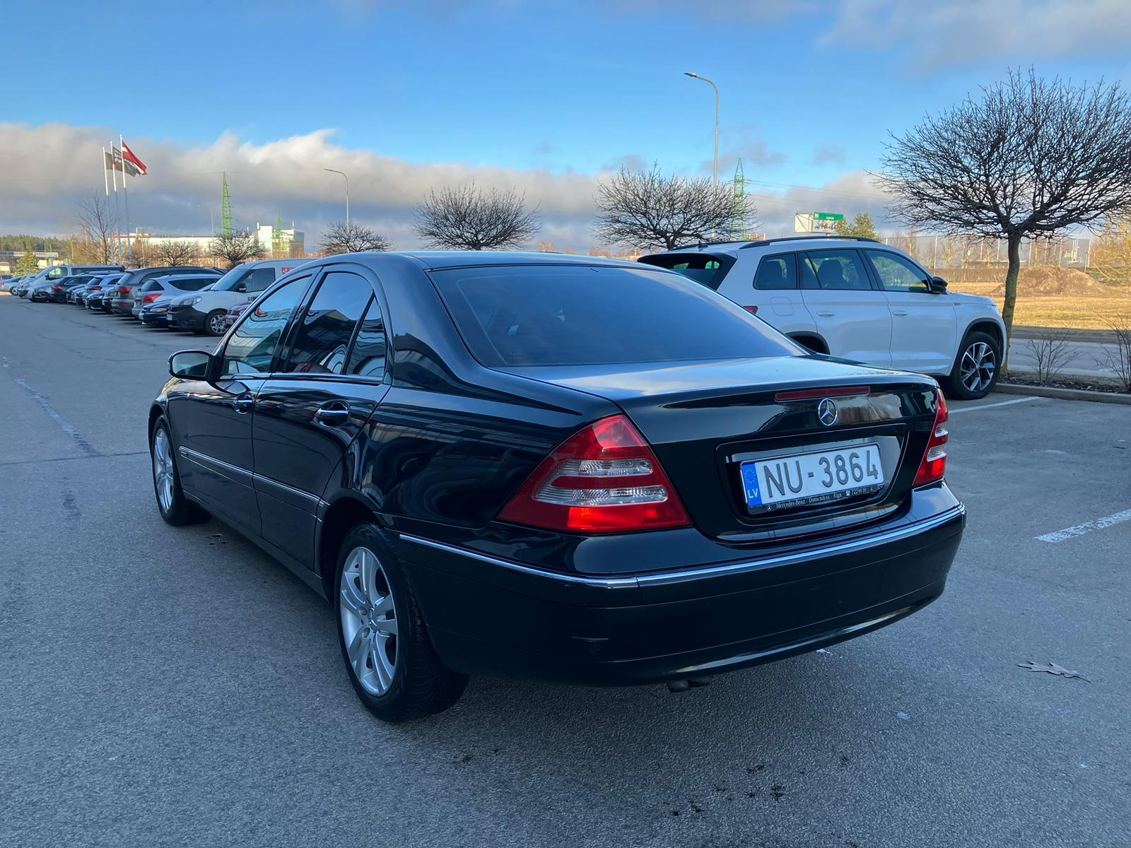 Mercedes Benz C220