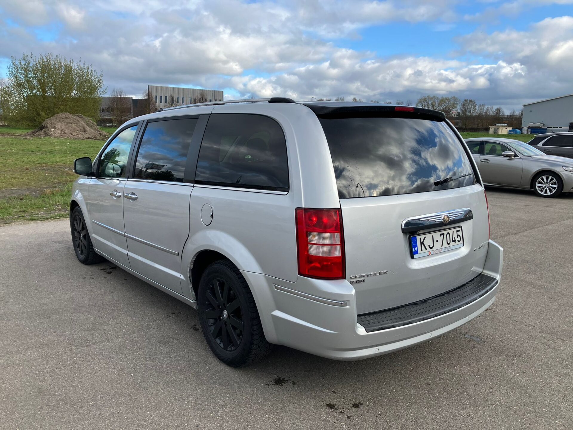 Chrysler Grand Voyager Stow&go 7-мест