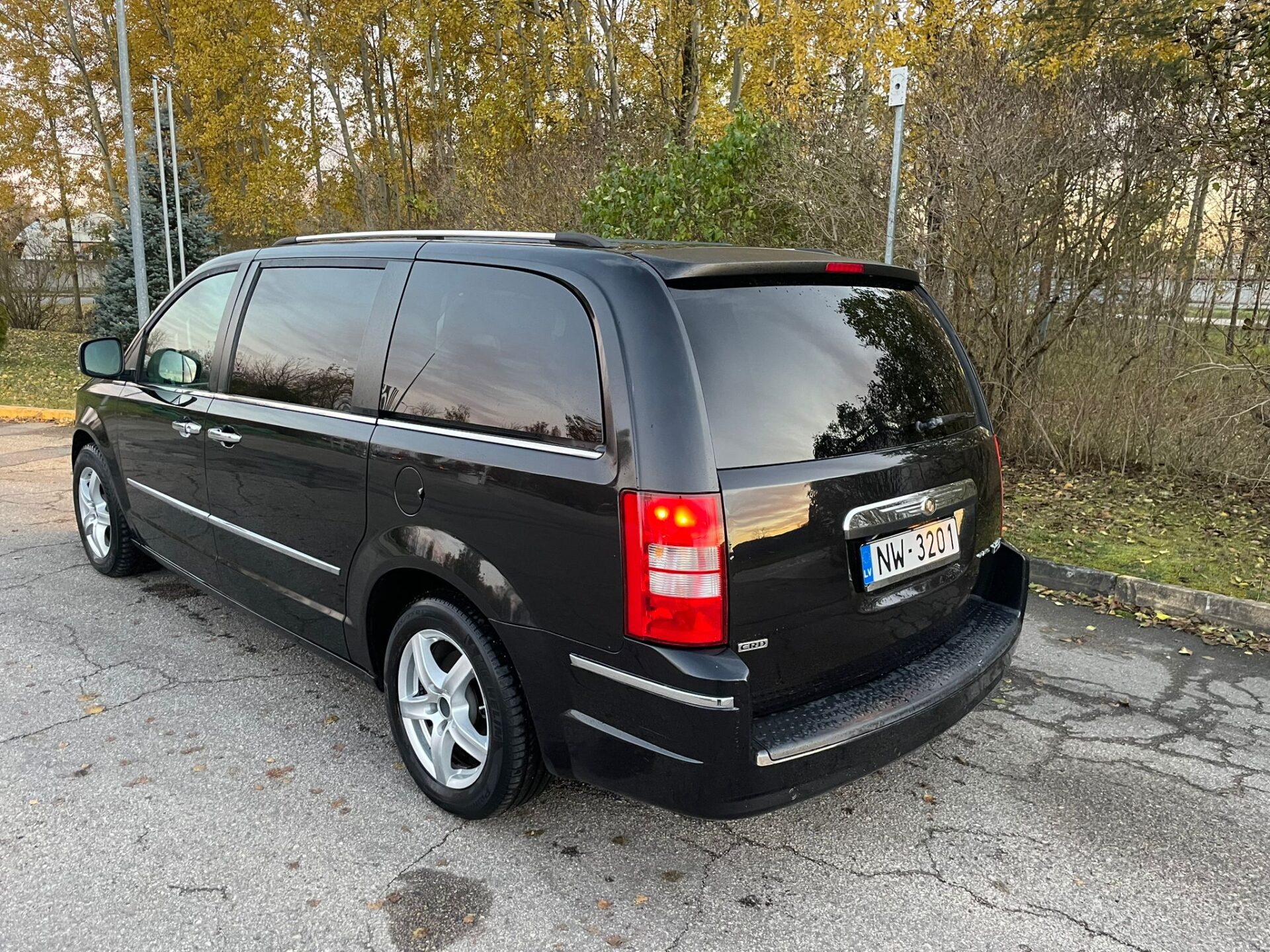 Chrysler Grand Voyager stowngo 7-VIETAS