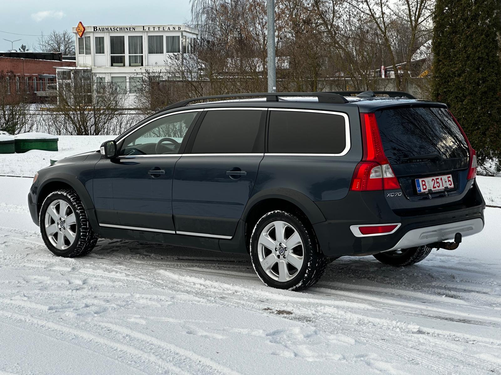 VOLVO XC70 SUMMUM