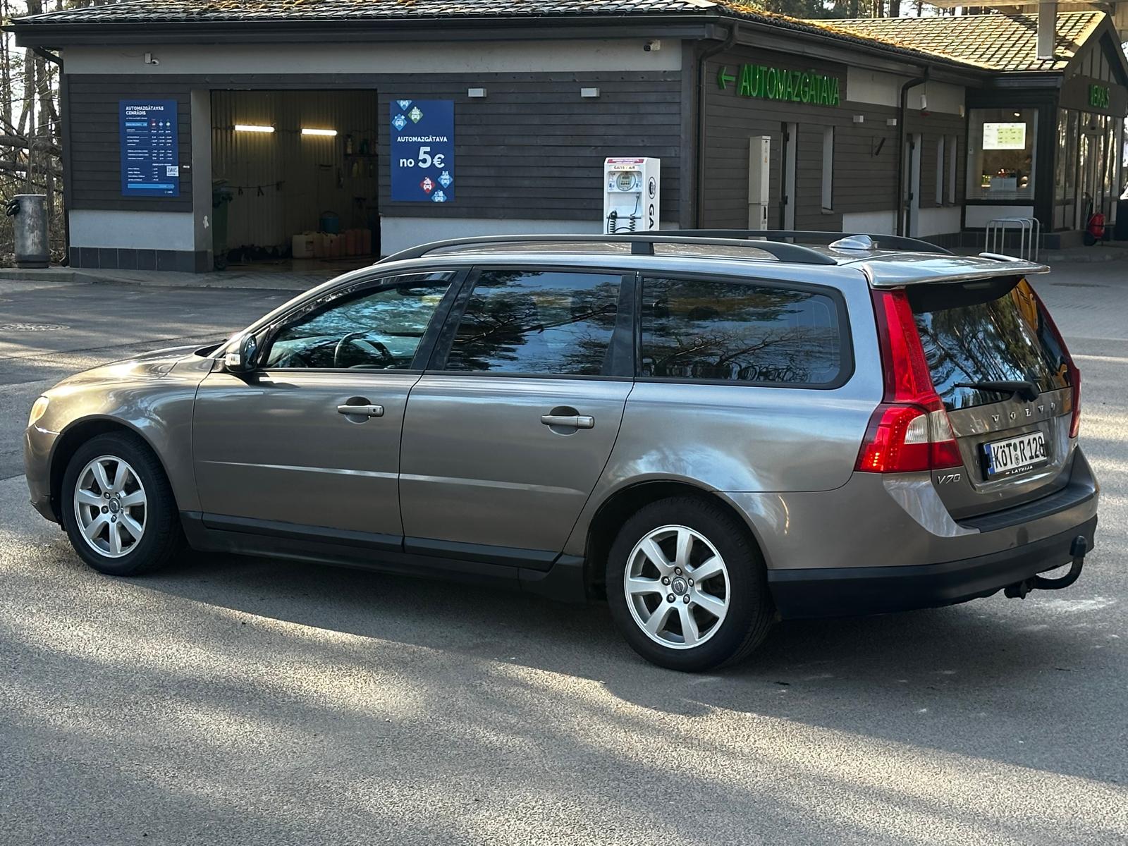 VOLVO V70