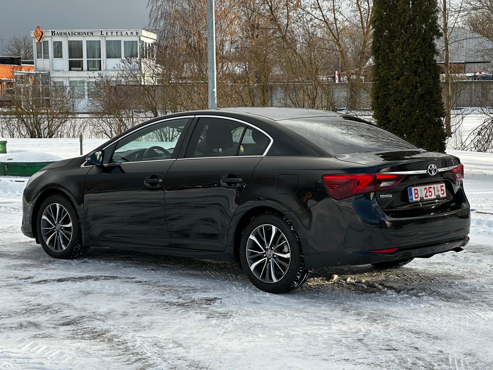 TOYOTA AVENSIS