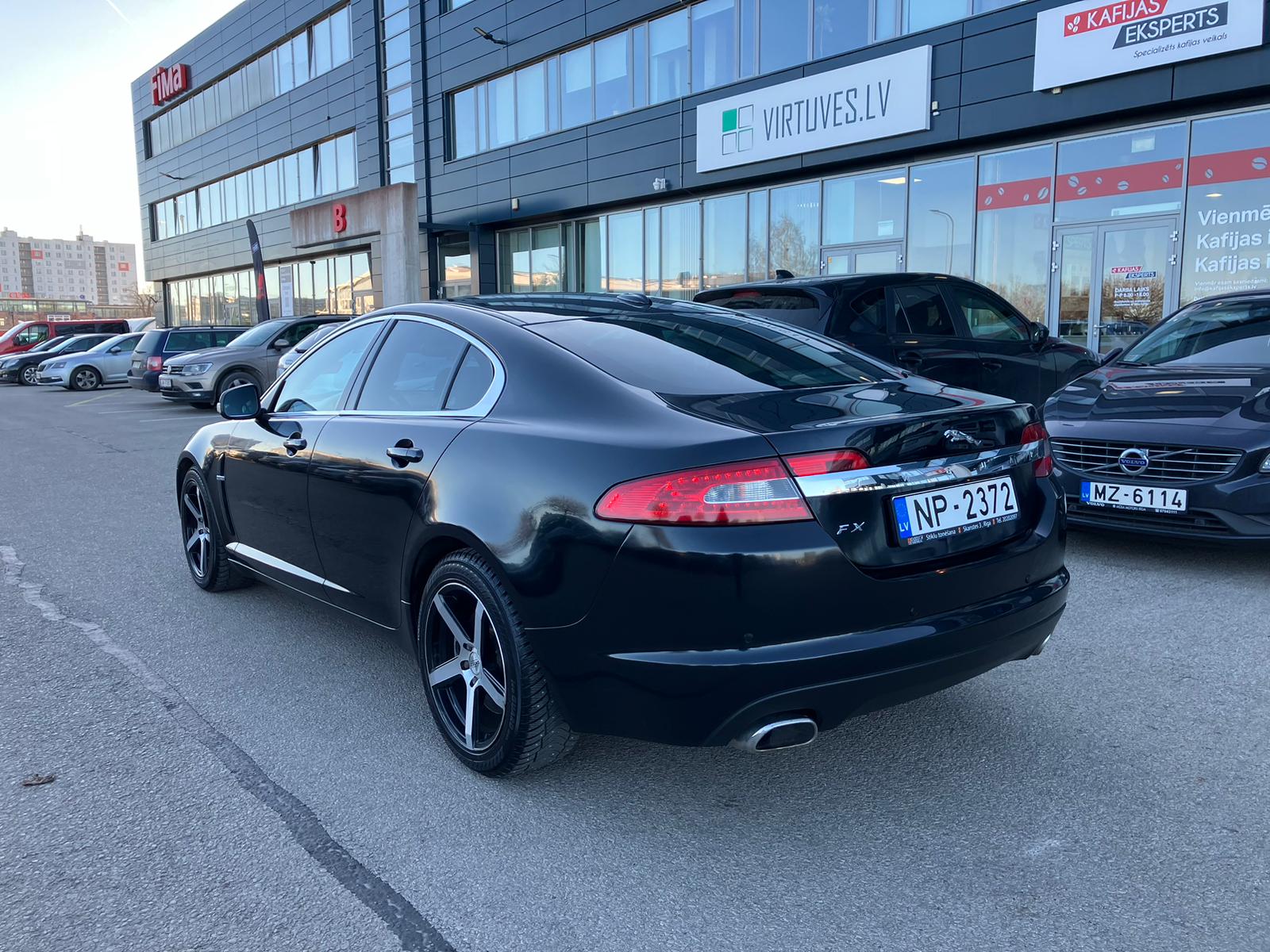 Jaguar XF