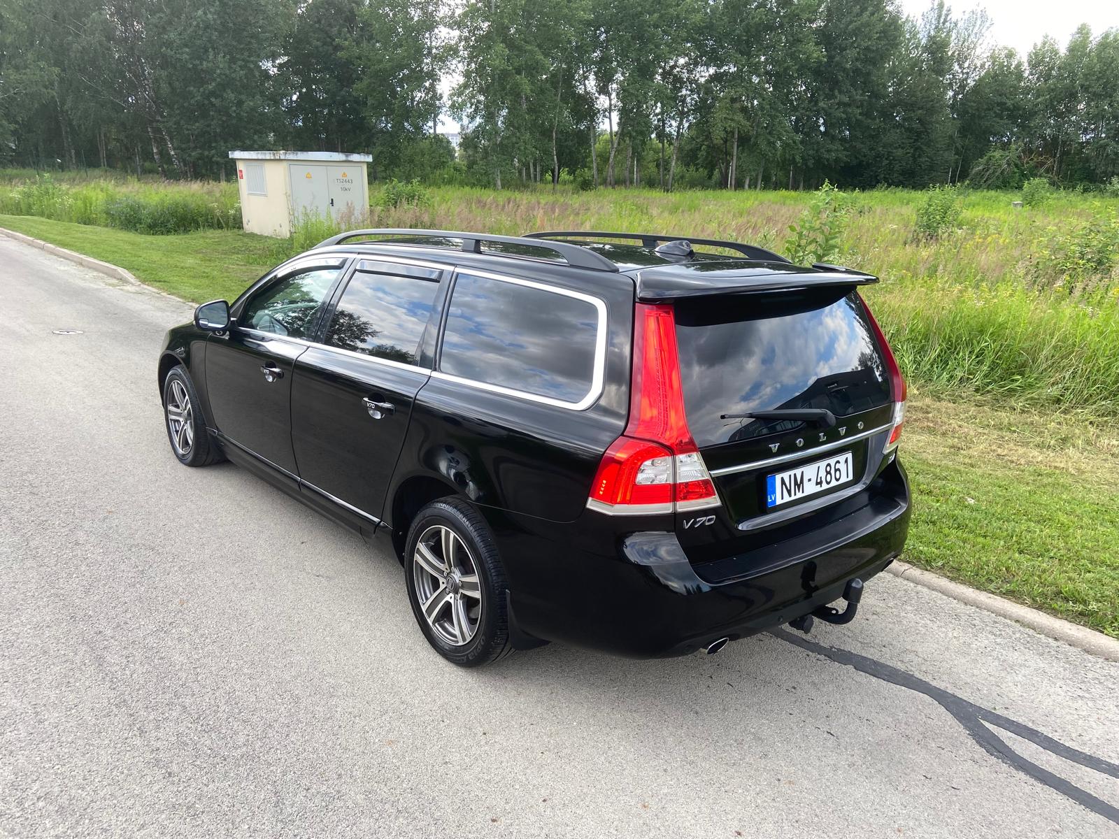 Volvo V70 Summum D4
